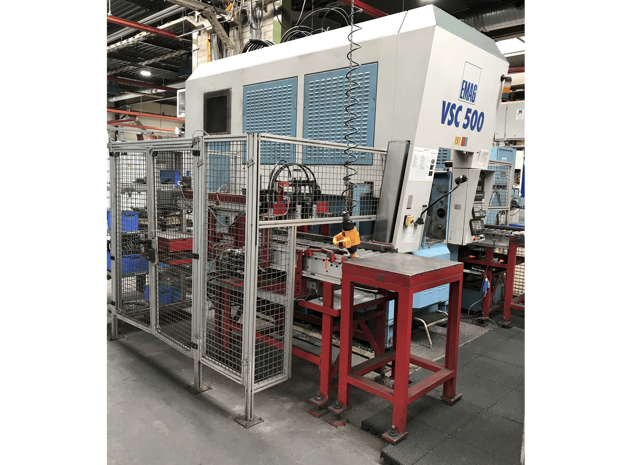 Vista frontale della macchina EMAG VSC 500