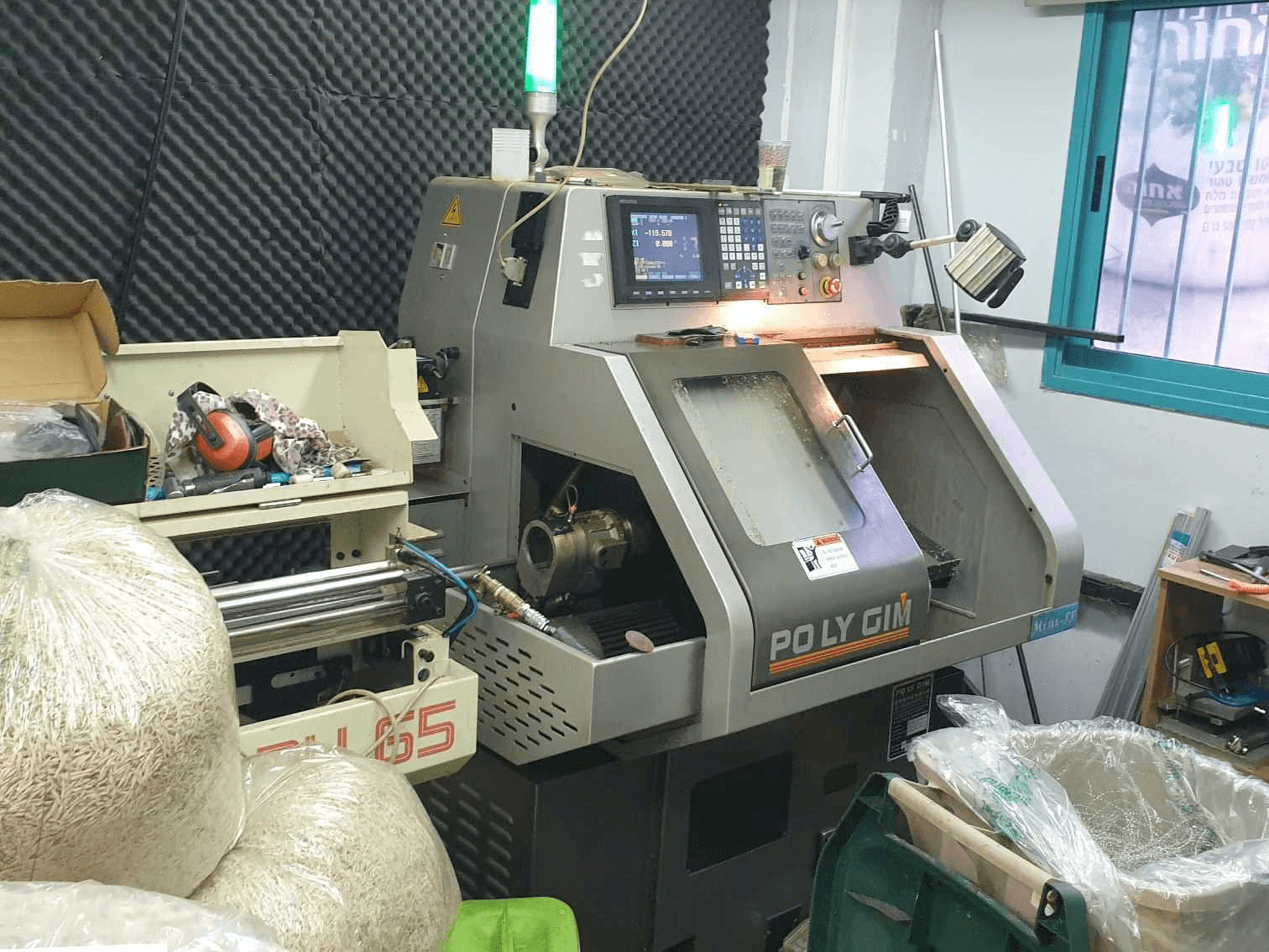 Vista frontale della macchina PO LY GIM Mini-88