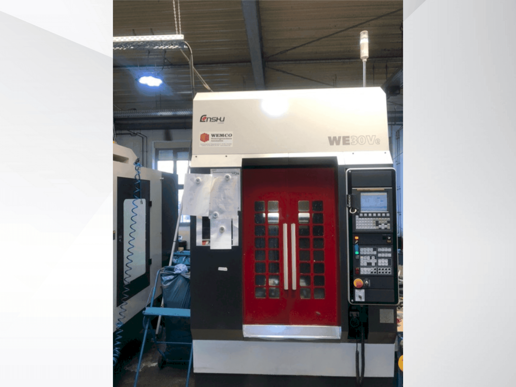 Vista frontale della macchina Enshu WE30Ve