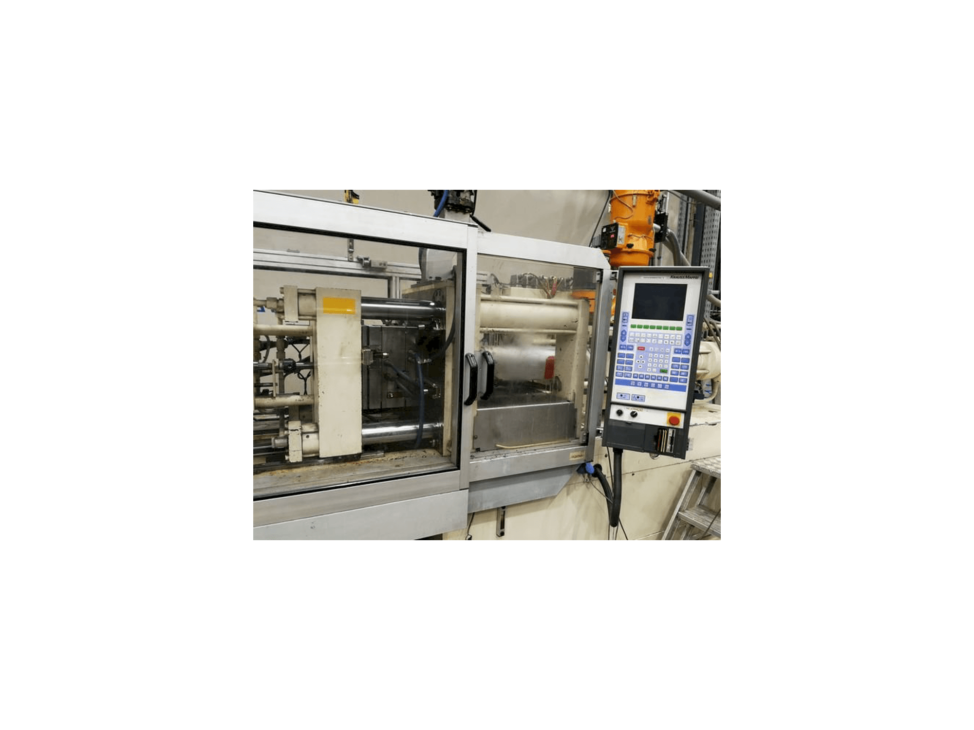 Vista frontale della macchina Krauss Maffei 80/340 C1