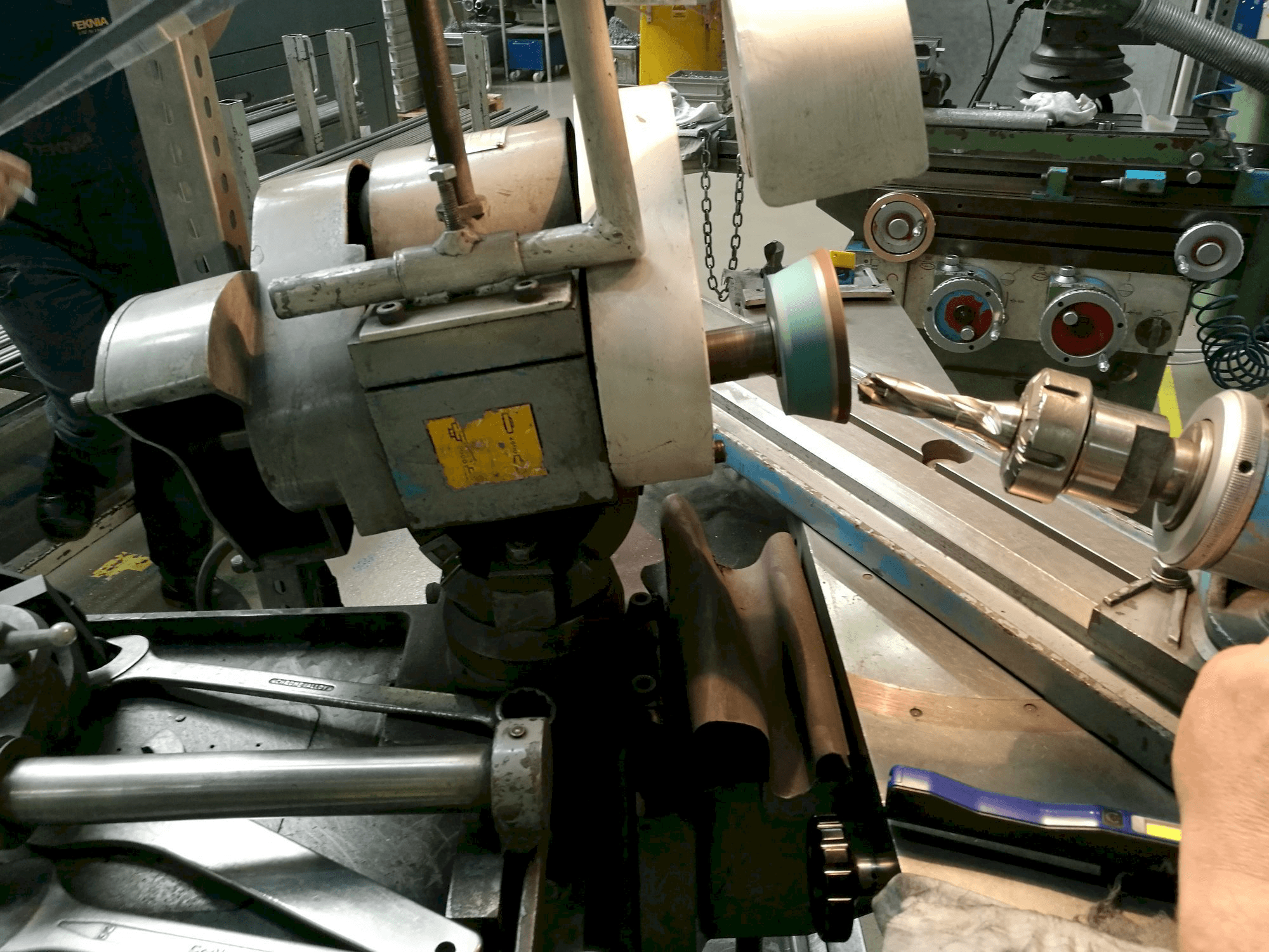 Vista frontale della macchina ELITE AR5-E