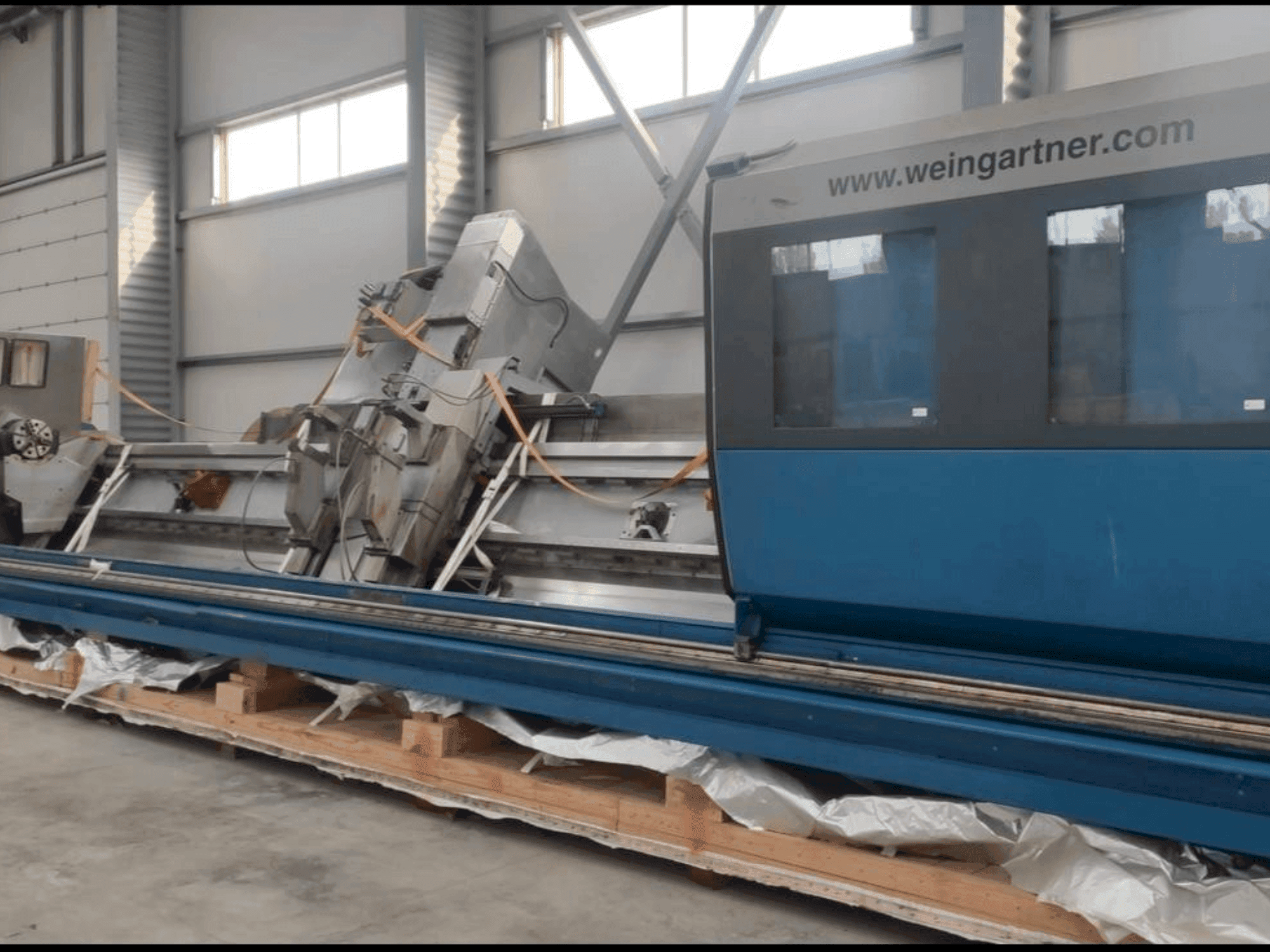 Vista frontale della macchina Weingartner Vario 700-000