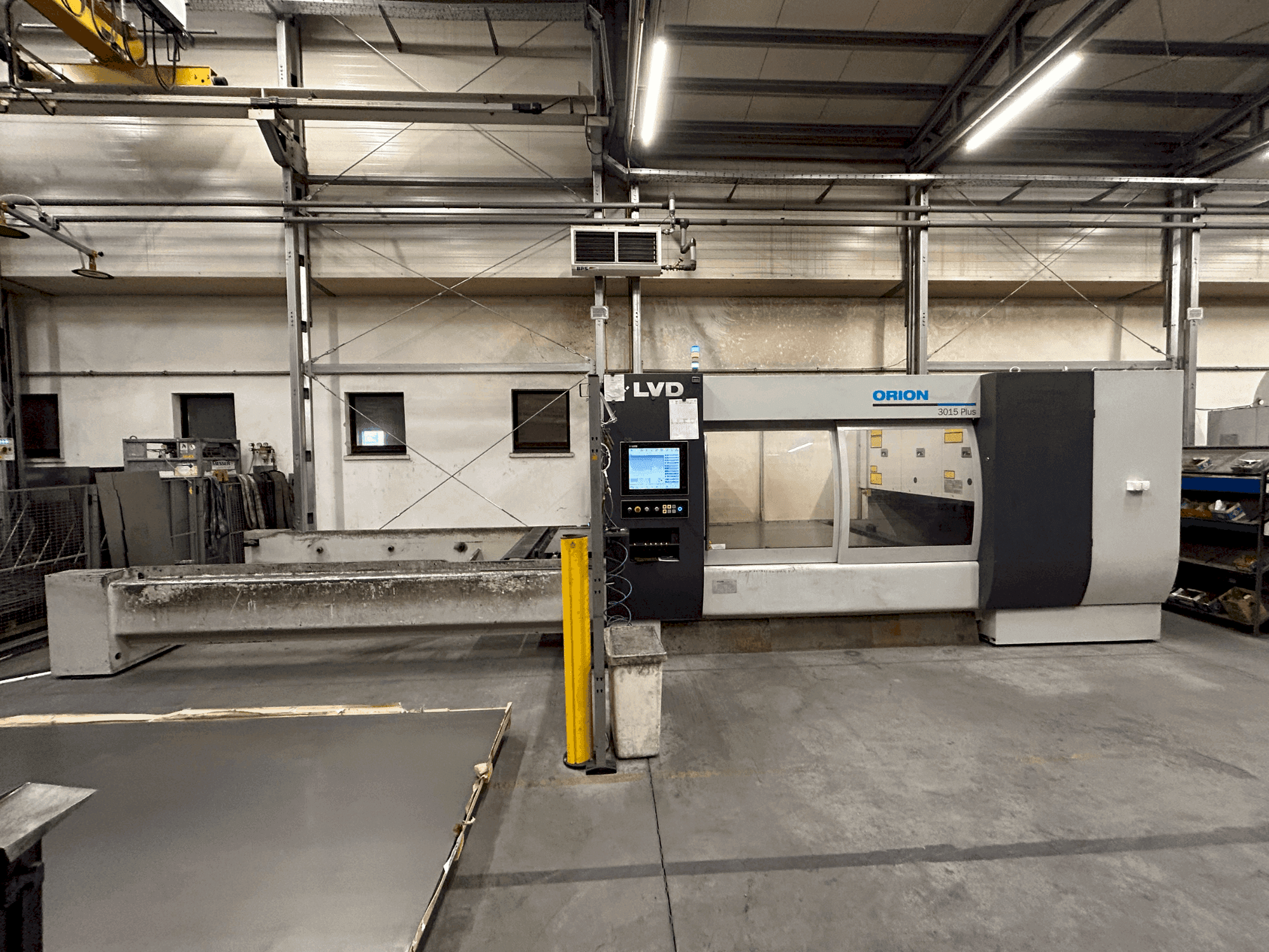 Vista frontale della macchina LVD Orion 3015 Plus