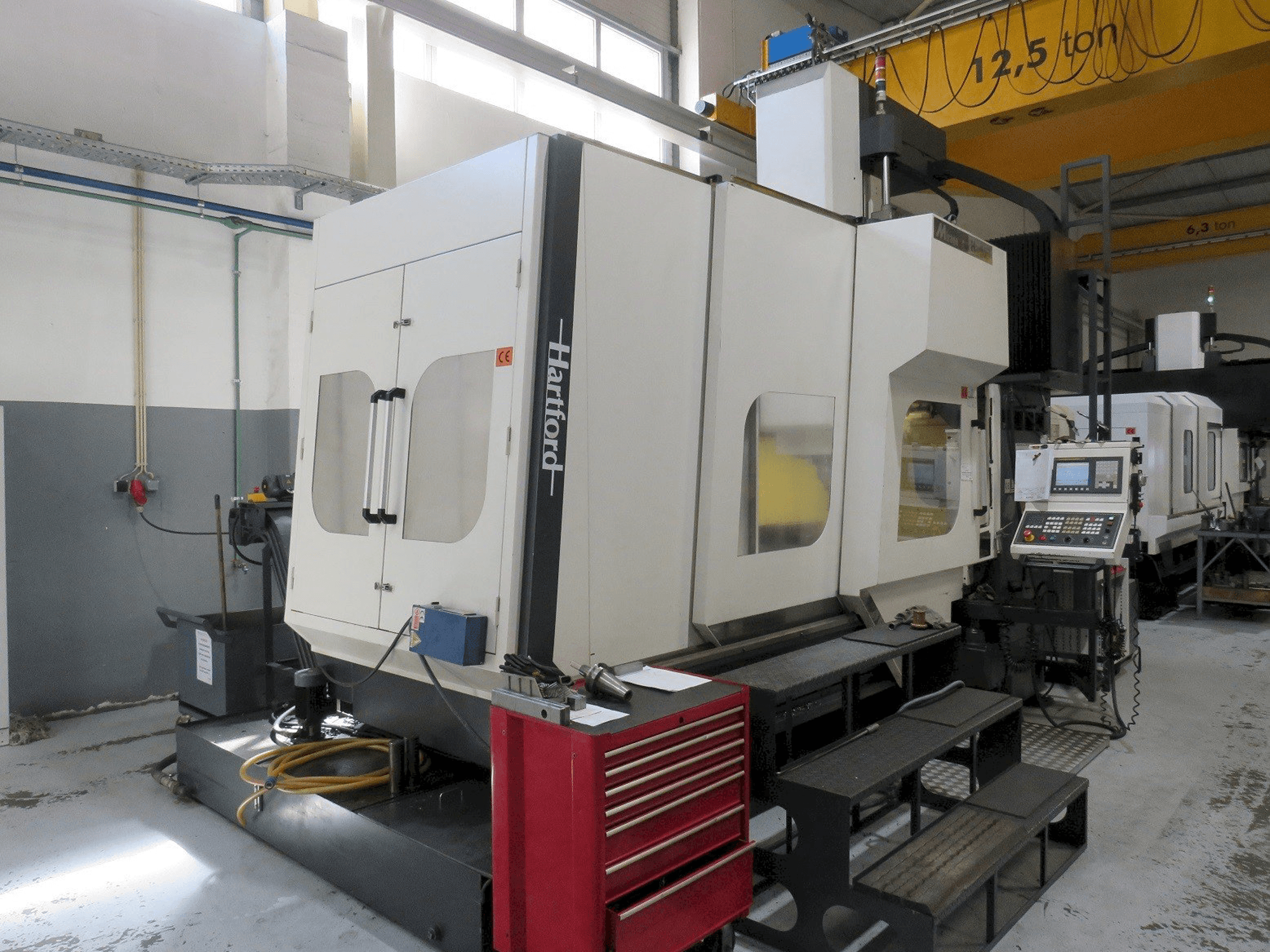 Vista frontale della macchina Hartford HEP 2150