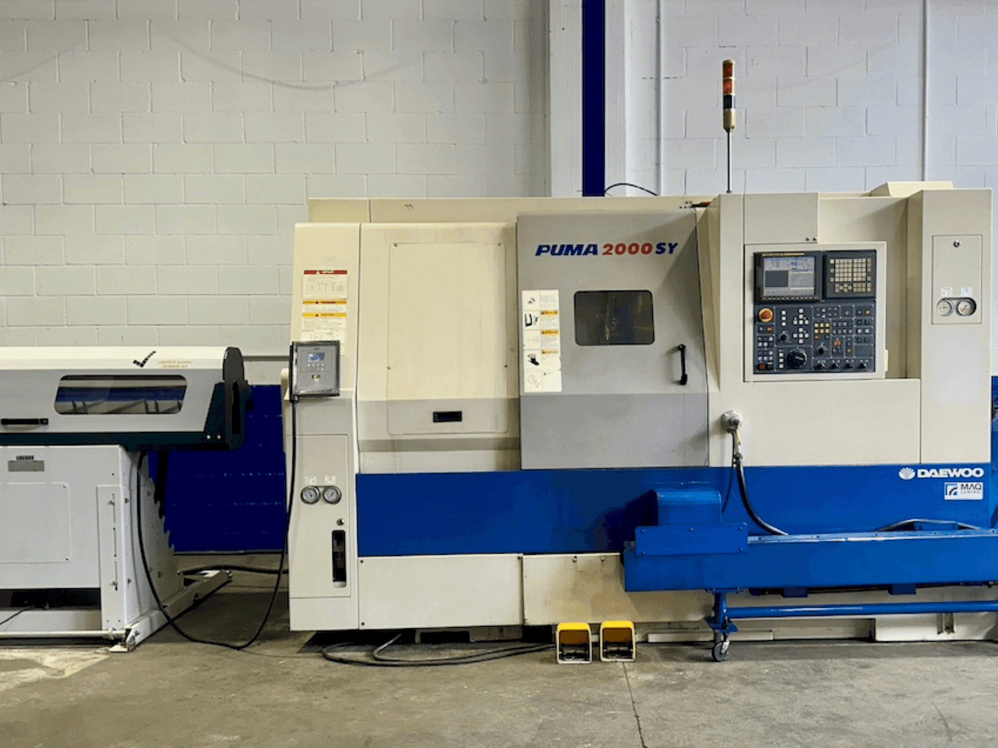Vista frontale della macchina DOOSAN PUMA 2000SY