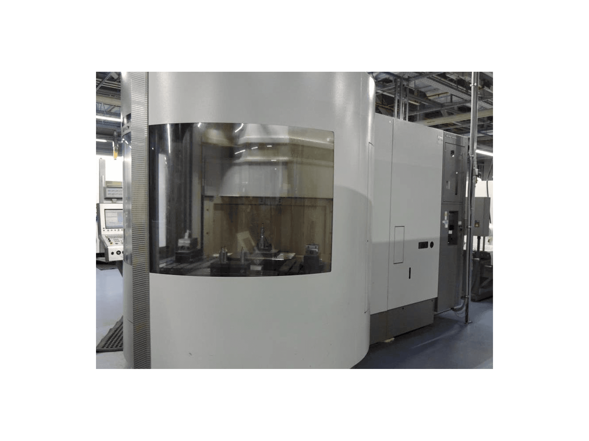 Vista frontale della macchina DECKEL MAHO DMC 60 T RS3