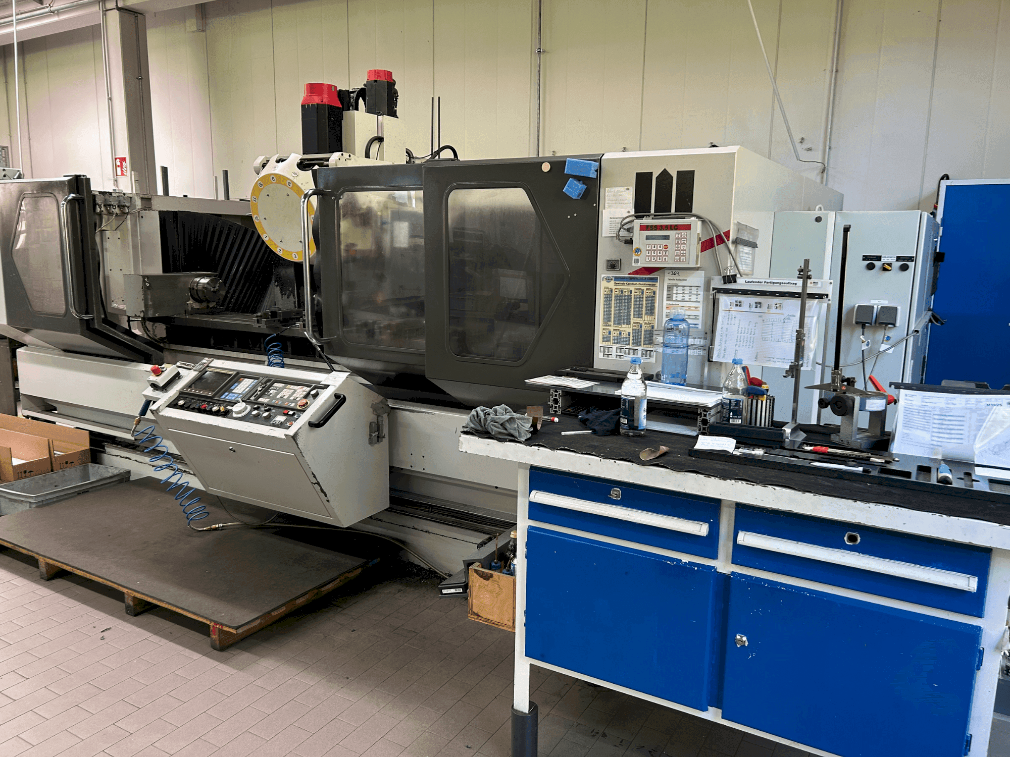 Vista frontale della macchina STAMA MC 520