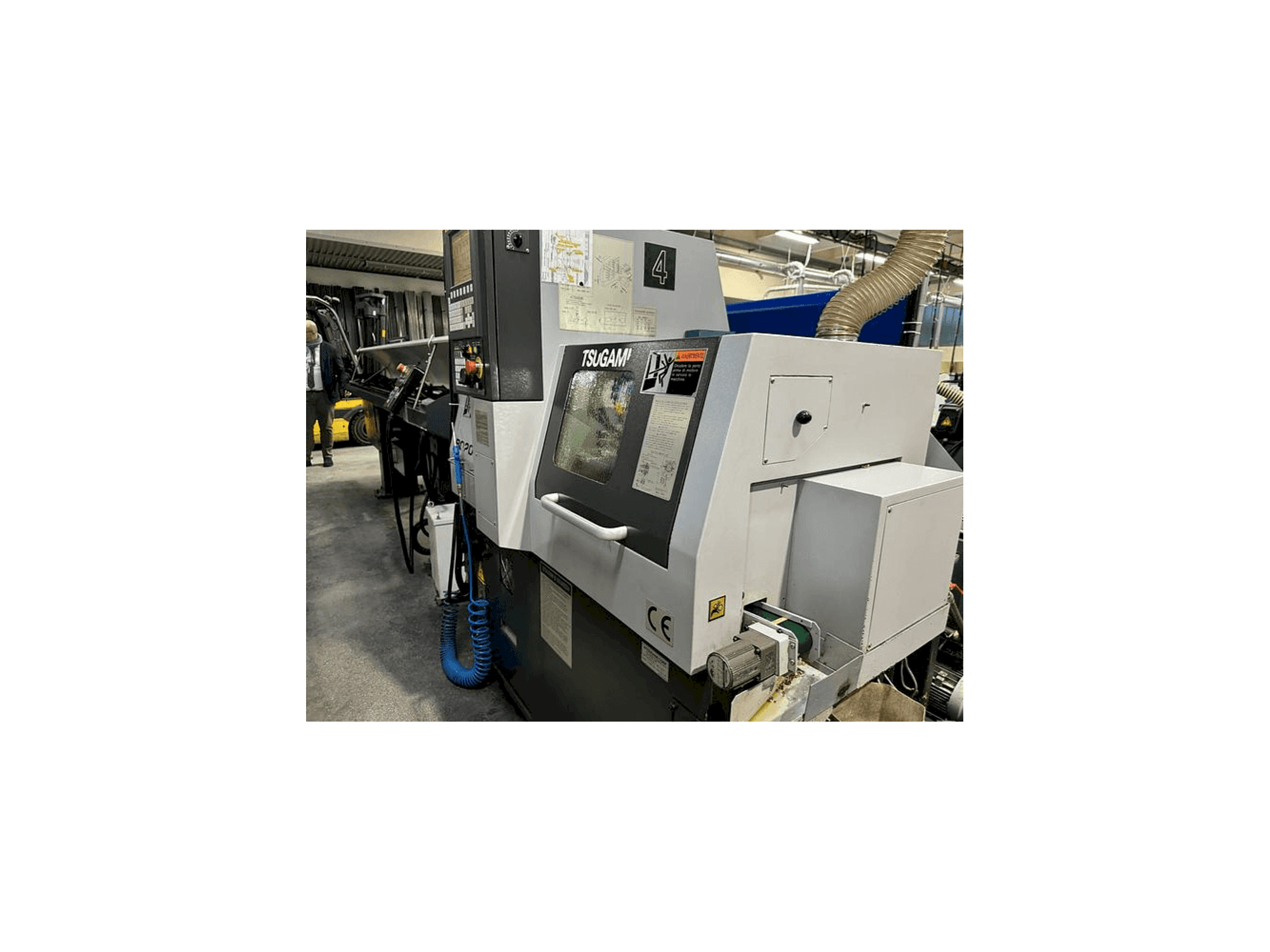 Vista frontale della macchina TSUGAMI B0205E-II