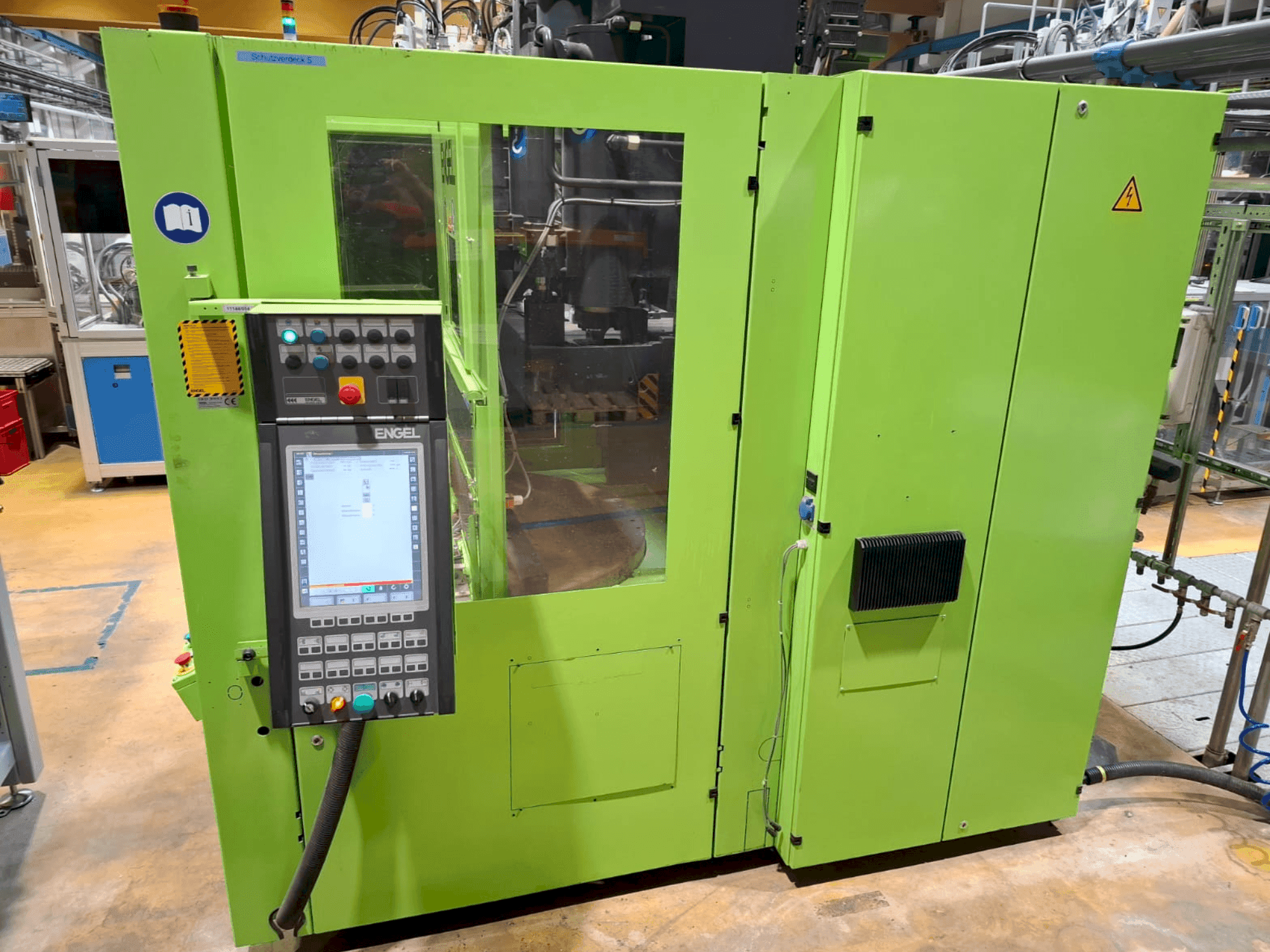 Vista frontale della macchina Engel Insert 80V/40