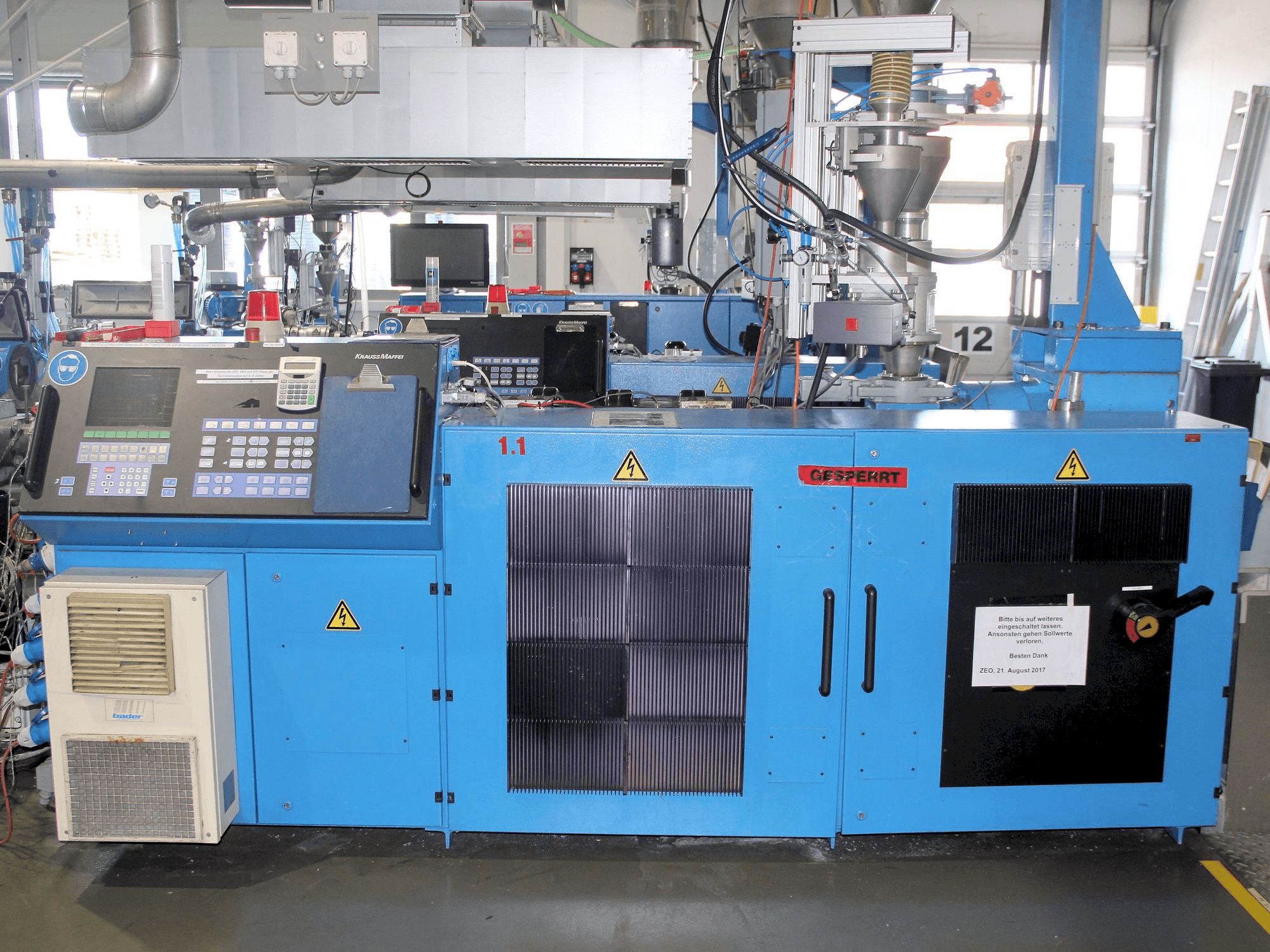 Vista frontale della macchina Krauss Maffei KME 1-75-30 B