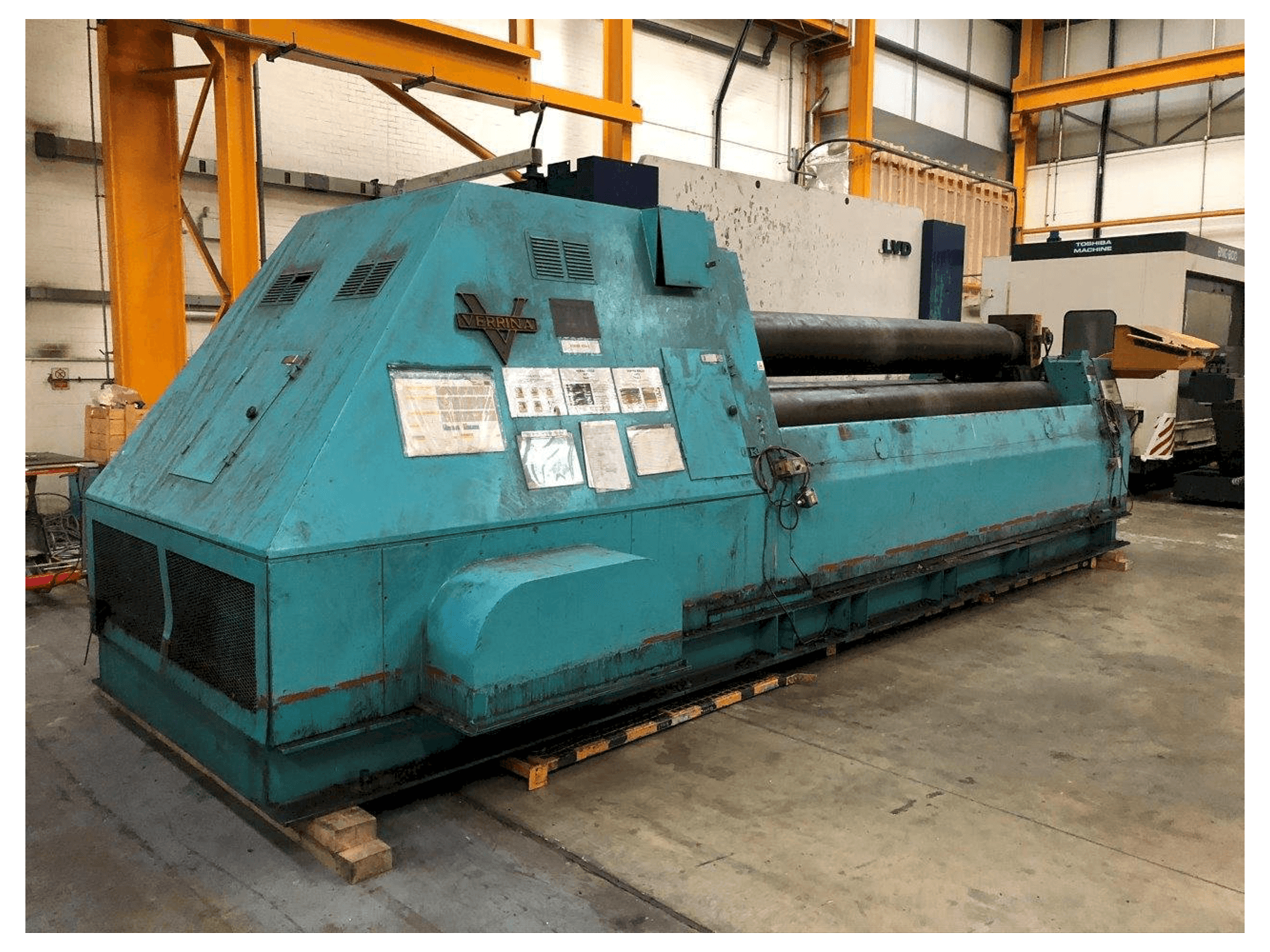 Vista frontale della macchina VERRINA CLR 216 X 4050