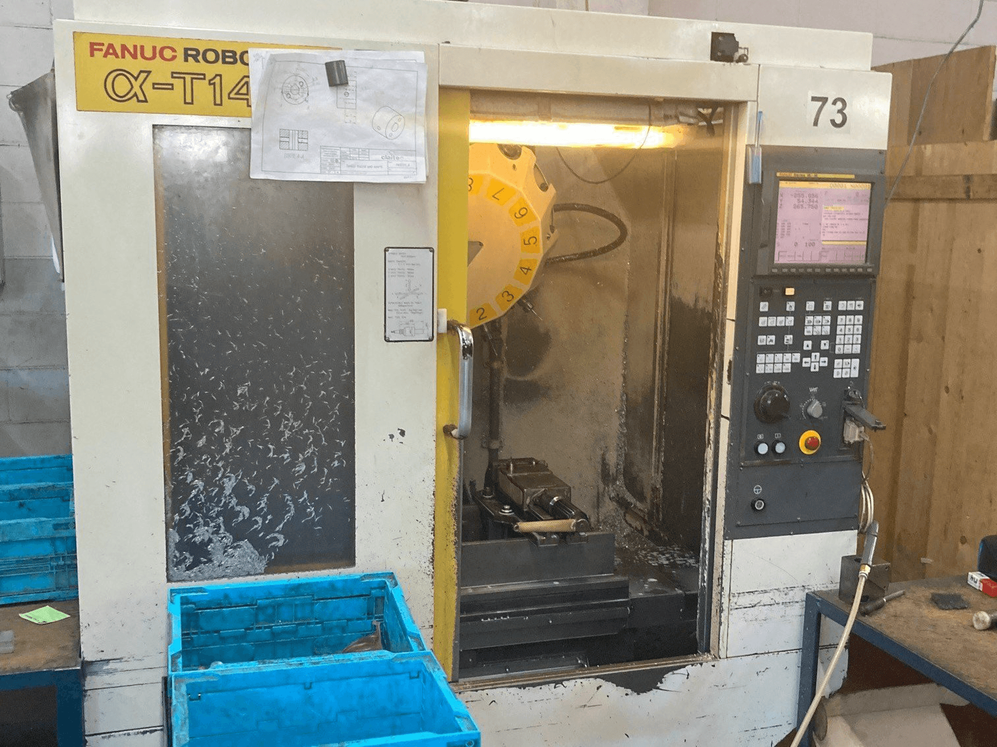 Vista frontale della macchina FANUC Robodrill alfa-T14iA