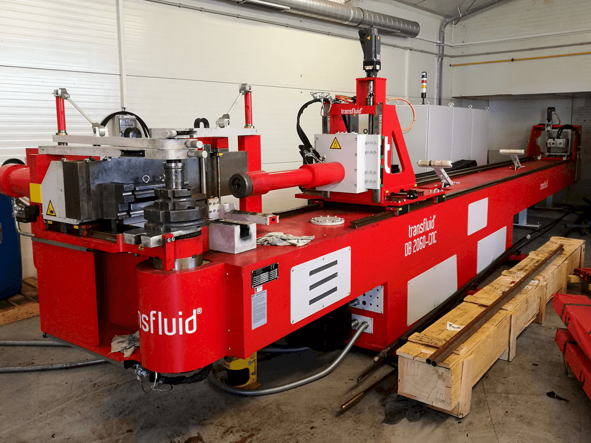 Vista lato destro della macchina Transfluid DB 2060