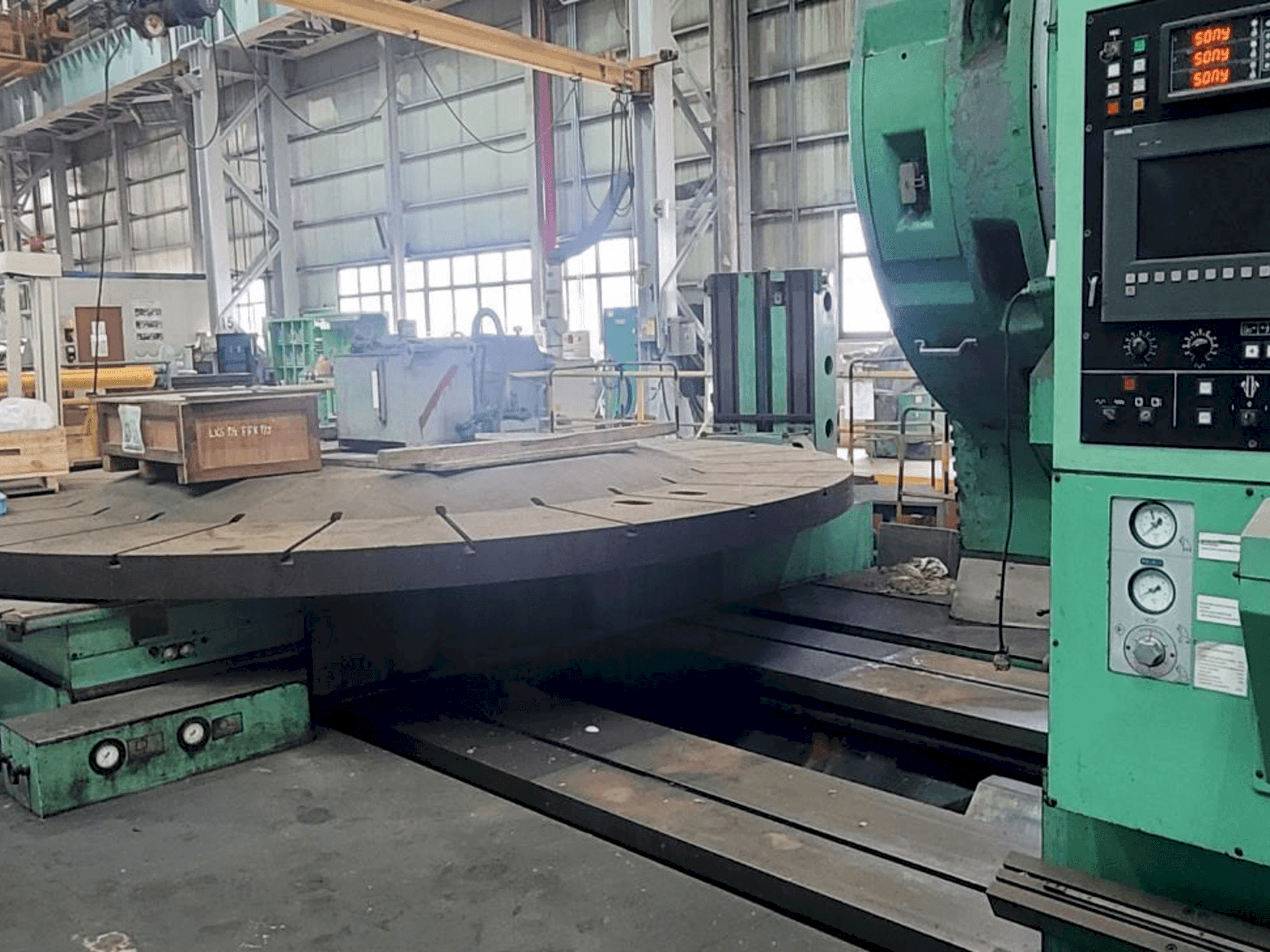 Vista frontale della macchina MAAG SH-600