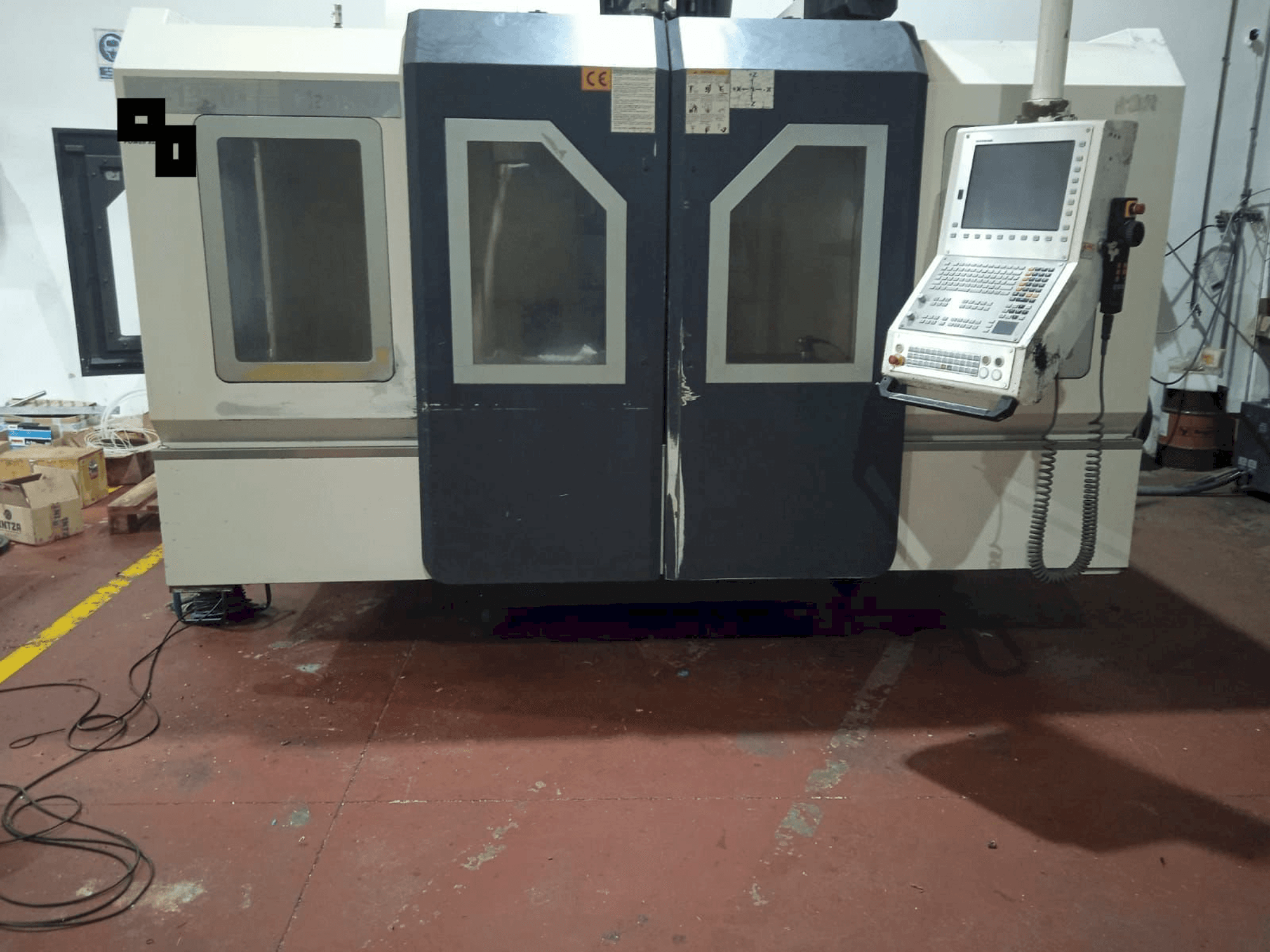 Vista frontale della macchina Hartford LG-1370