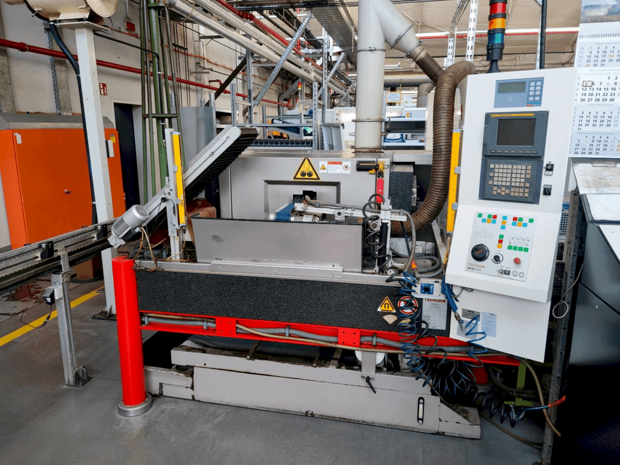 Vista frontale della macchina TSCHUDIN ecoLINE 400