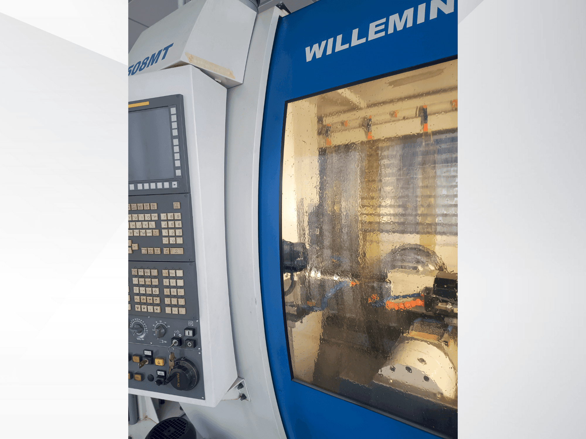 Vista frontale della macchina WILLEMIN-MACODEL 508MT-195
