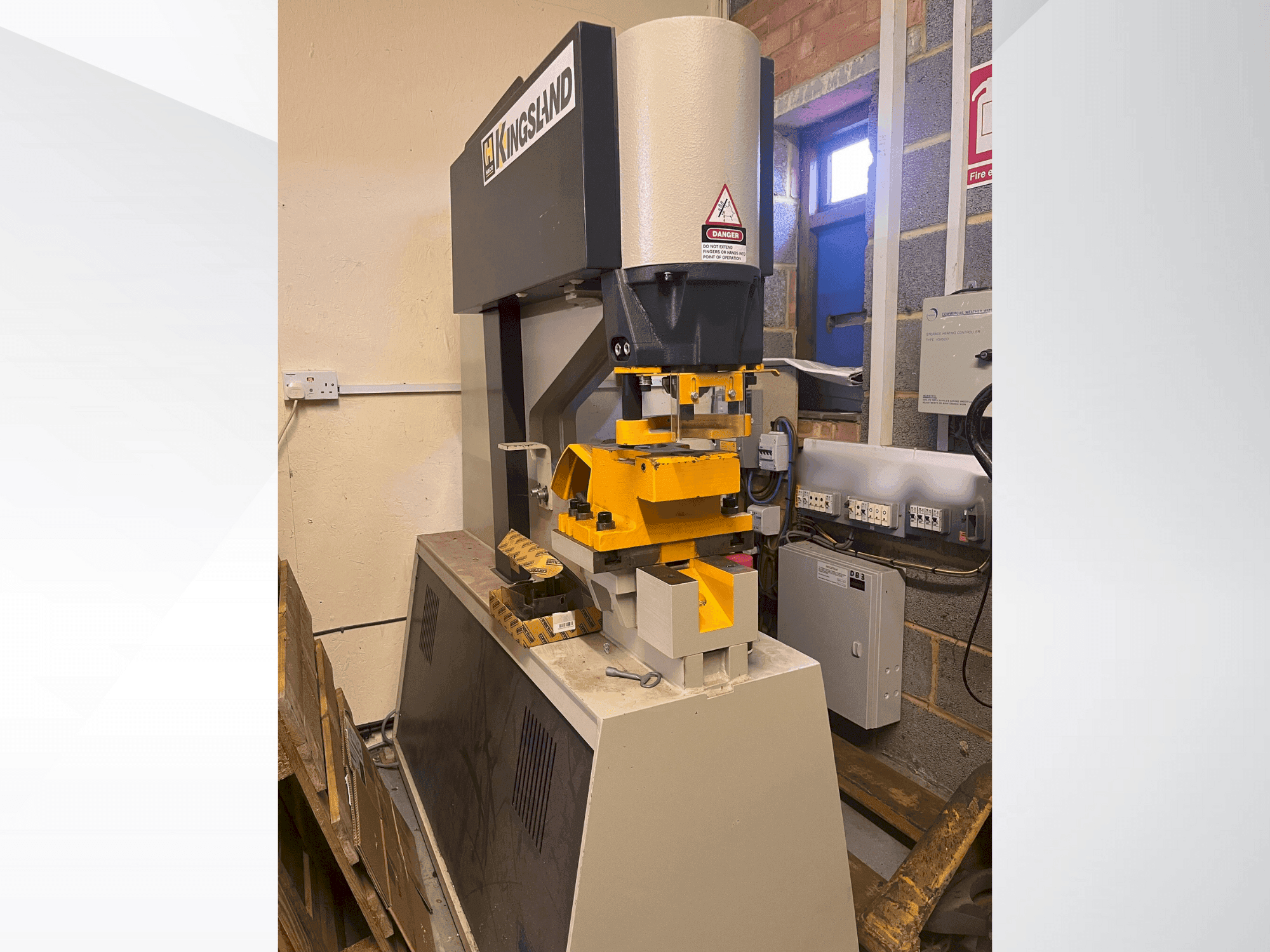 Vista frontale della macchina HACO Kingsland 60p