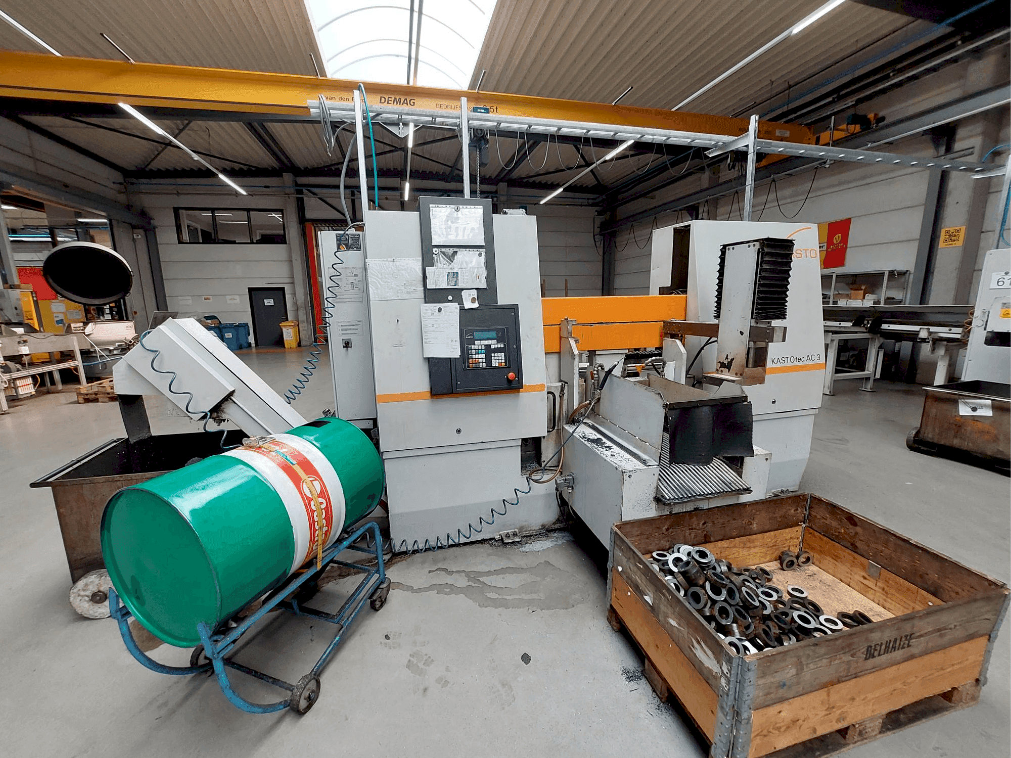 Vista frontale della macchina KASTO tec A3