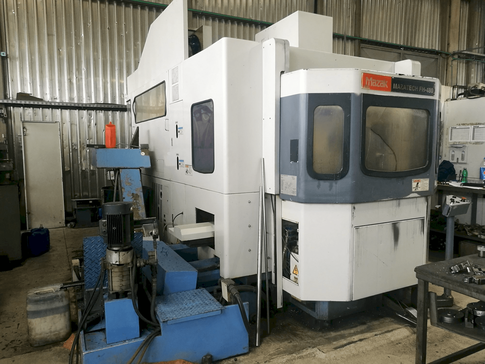 Vista laterale sinistra della macchina Mazak FH-480