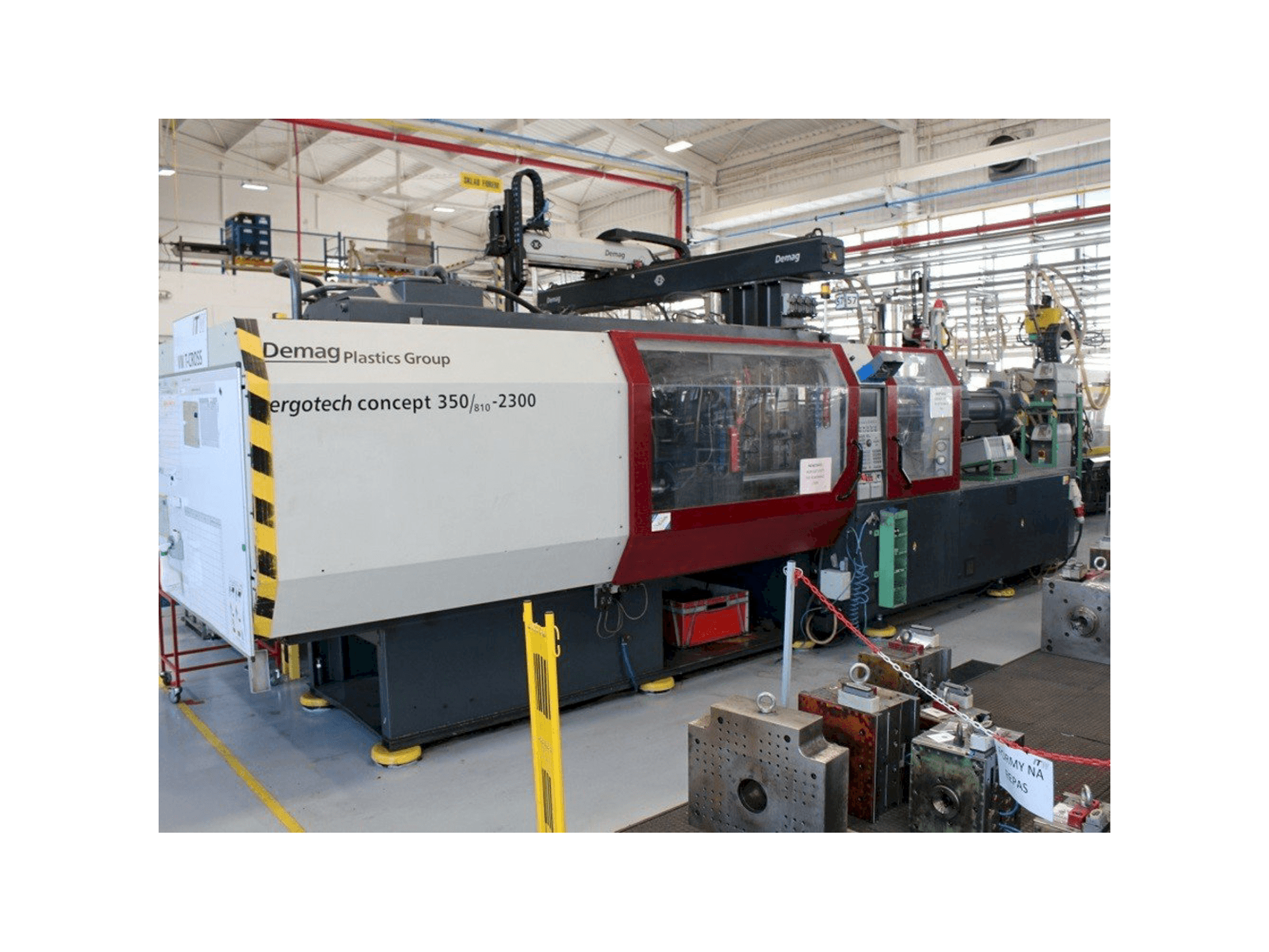 Vista laterale sinistra della macchina DEMAG Ergotech 350/810-2300