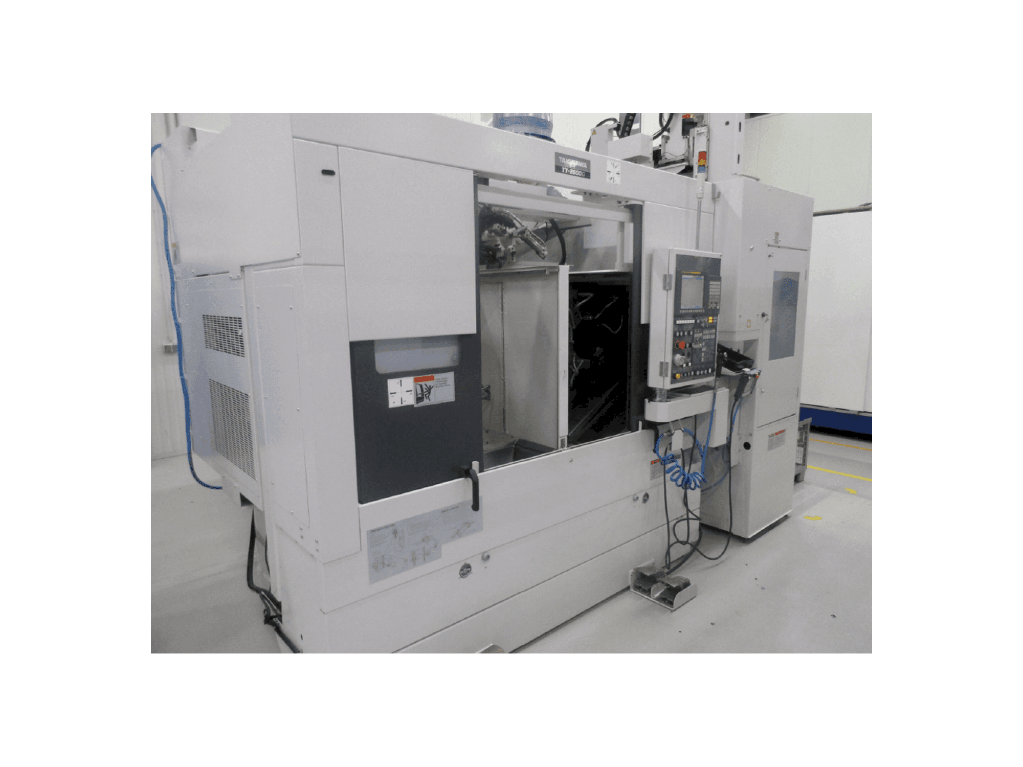 Vista frontale della macchina Takisawa TT-2600G