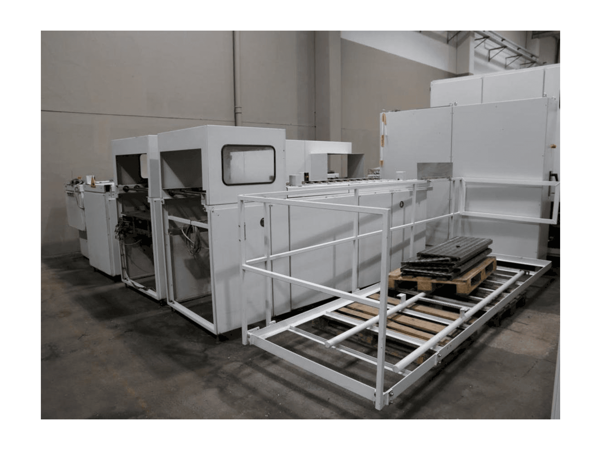 Vista frontale della macchina REINIGUNGS / WASCHANLAGE RUT 067-048-030-04