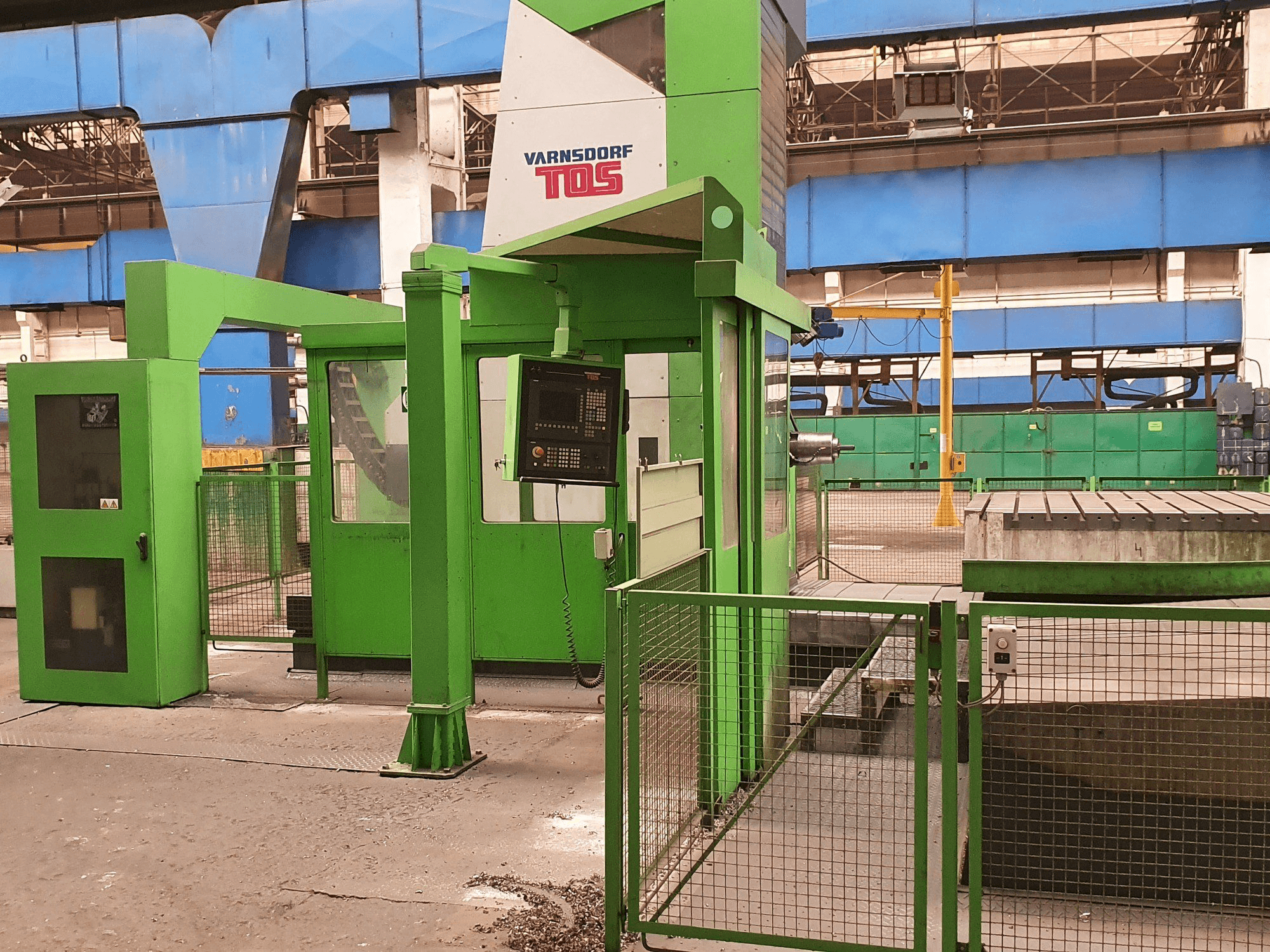 Vista frontale della macchina TOS VARNSDORF WHN 13 CNC