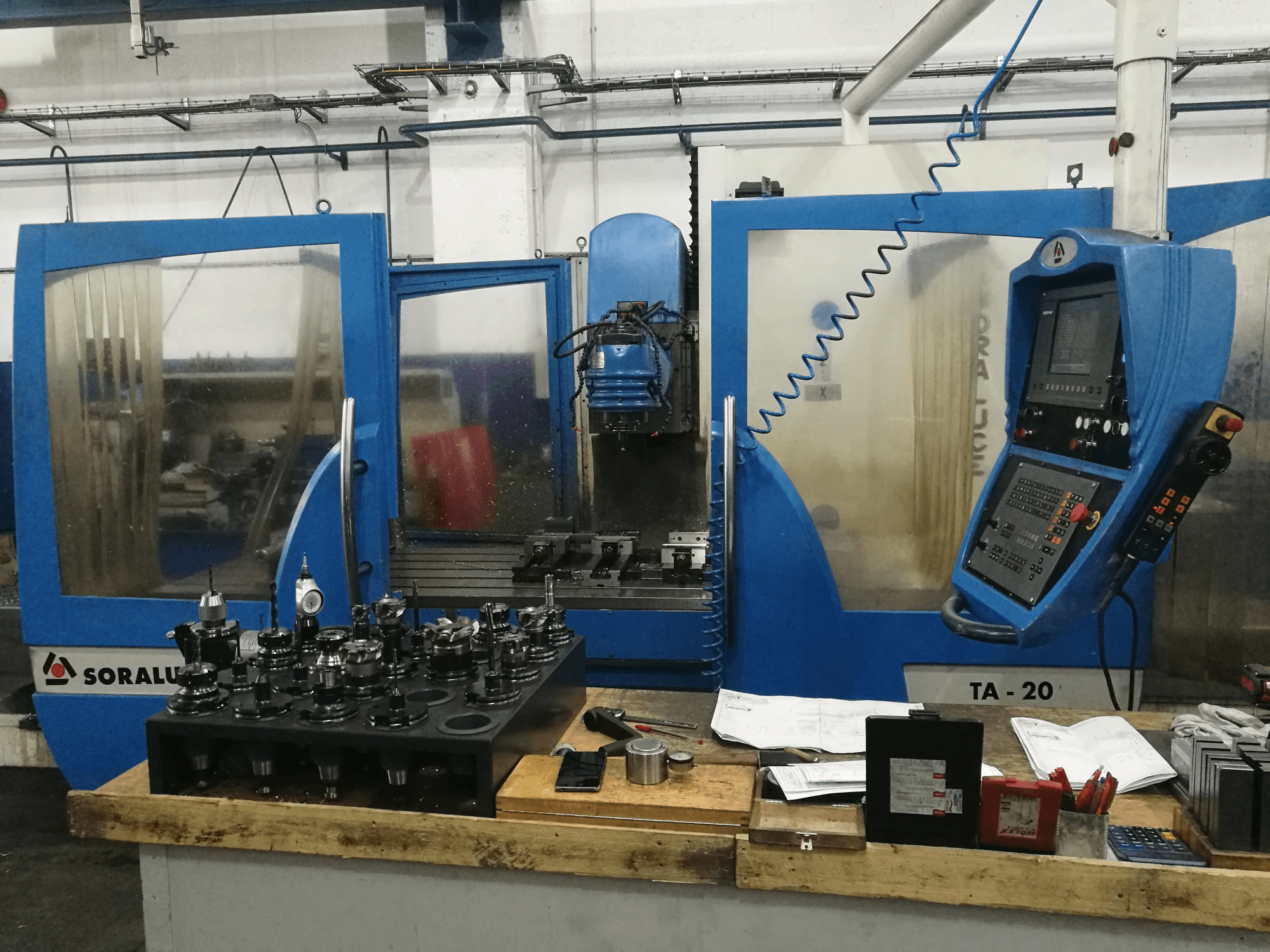 Vista frontale della macchina Soraluce TA-20