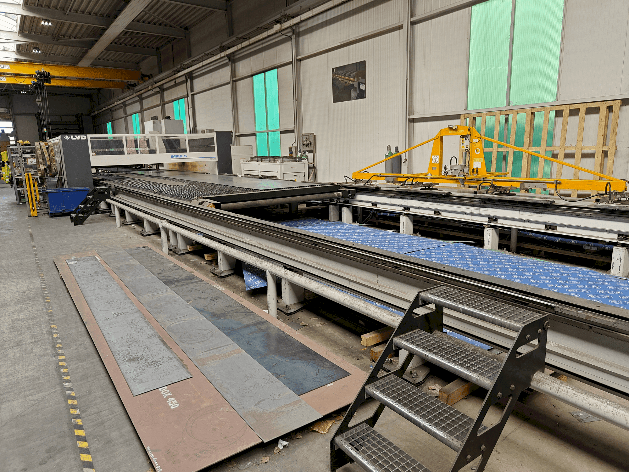 Vista frontale della macchina LVD IMPULS 125 30