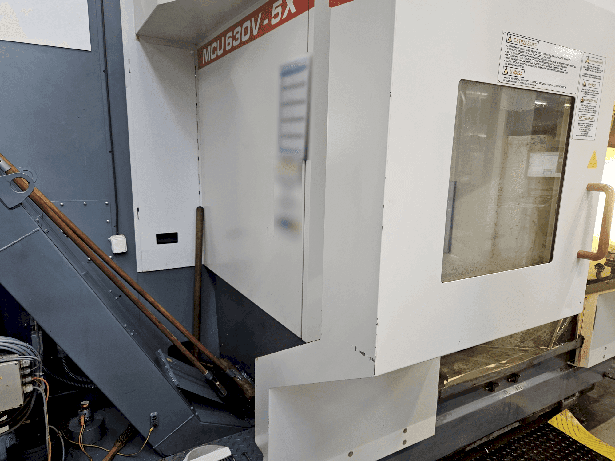 Vista laterale della macchina KOVOSVIT MAS MCU 630V-5X