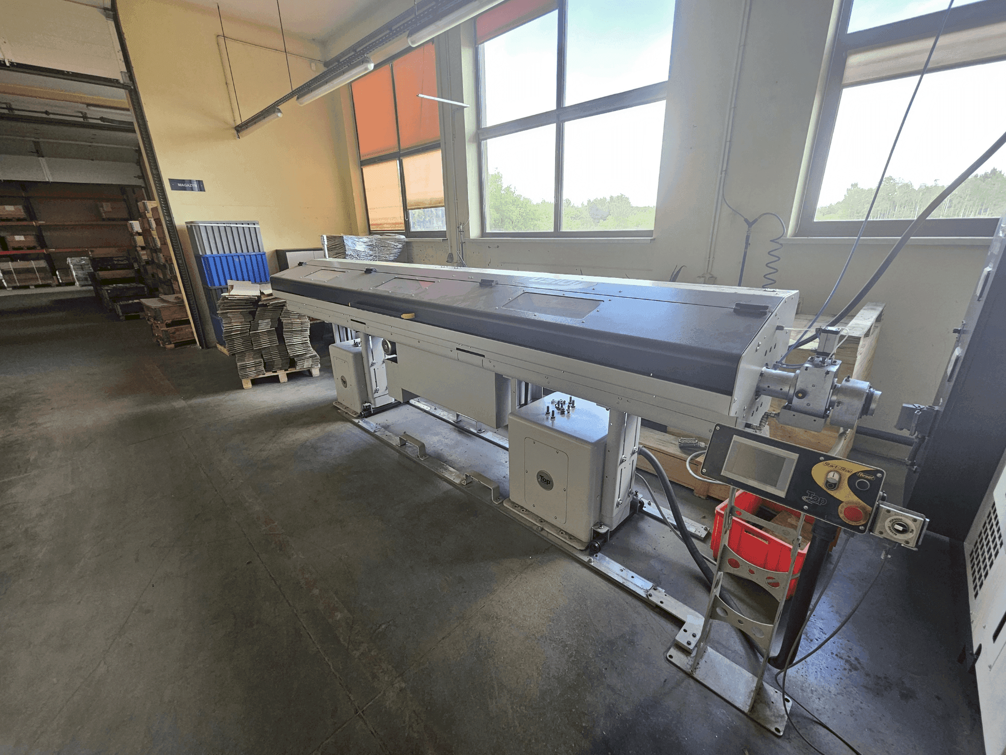 Vista frontale della macchina TOP Automazioni FUSION 352 SX