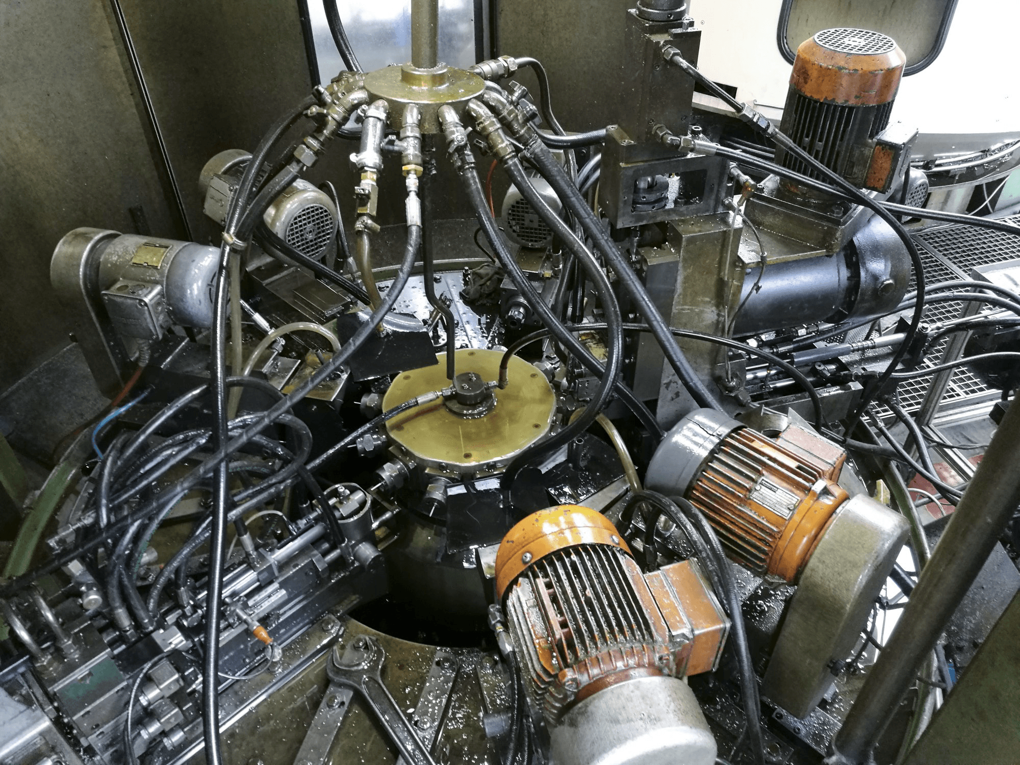 Particolare 1 della macchina RIS-INGOLD Rismatic 151G-12