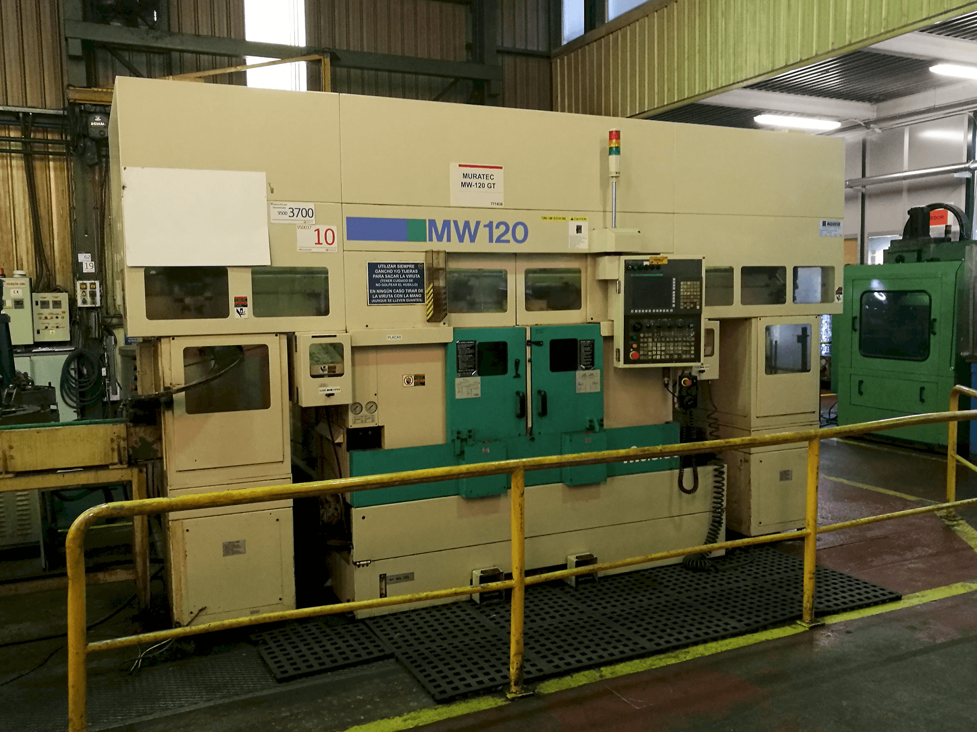 Vista lato sinistro della macchina MURATA Muratec MW 120