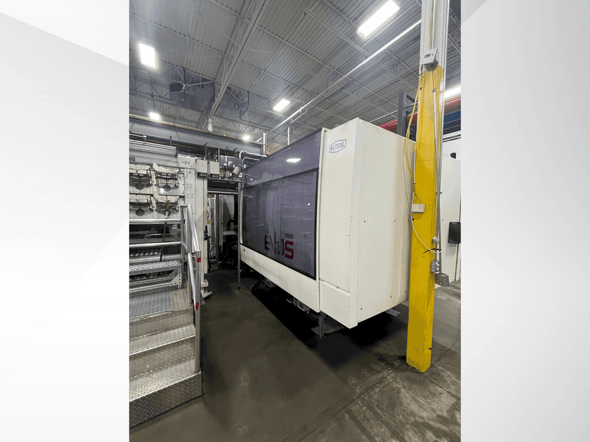 Vista frontale della macchina Netstal EVOS 5500-2900 Speed