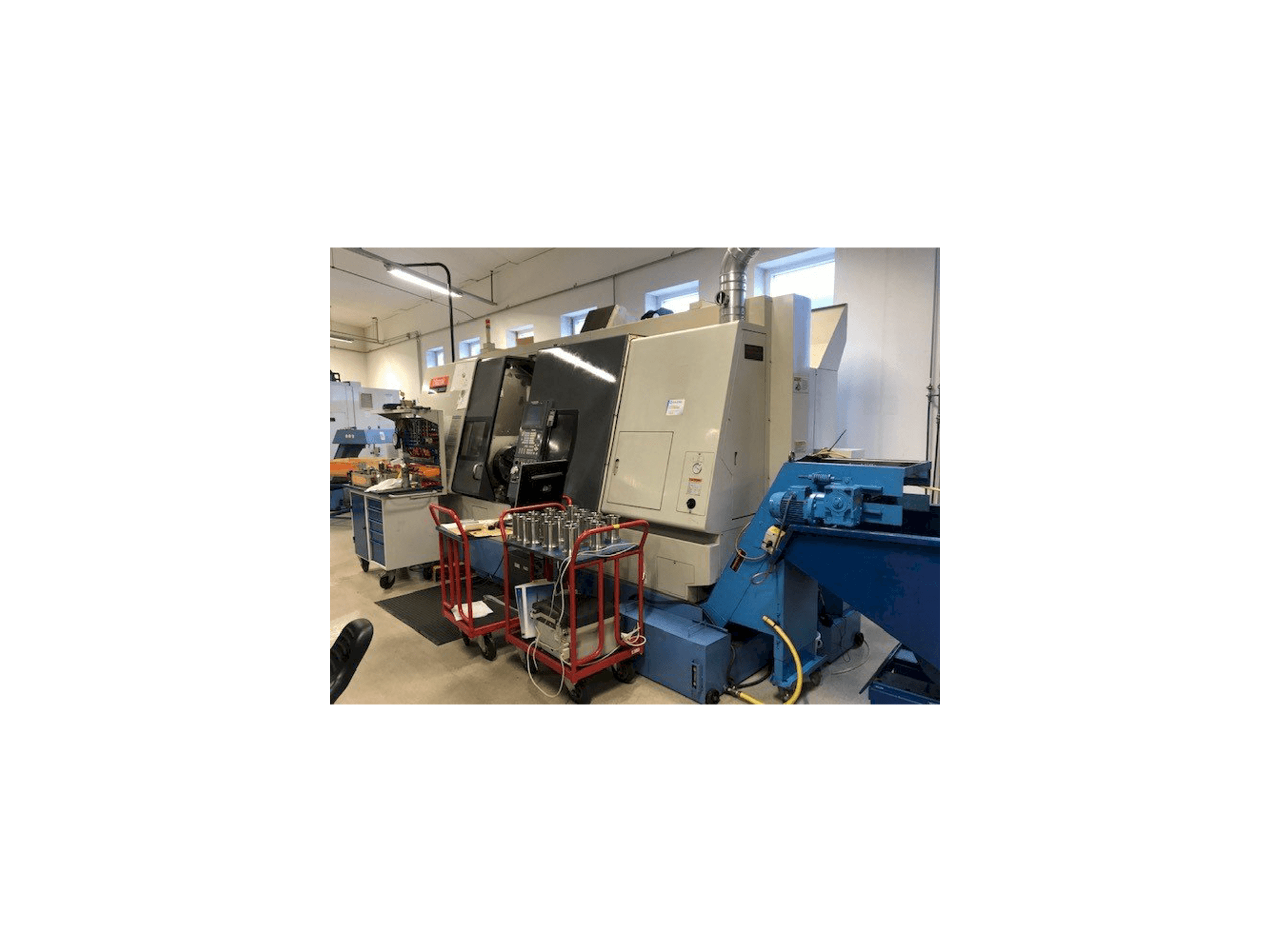 Vista frontale della macchina Mazak Integrex 300SY