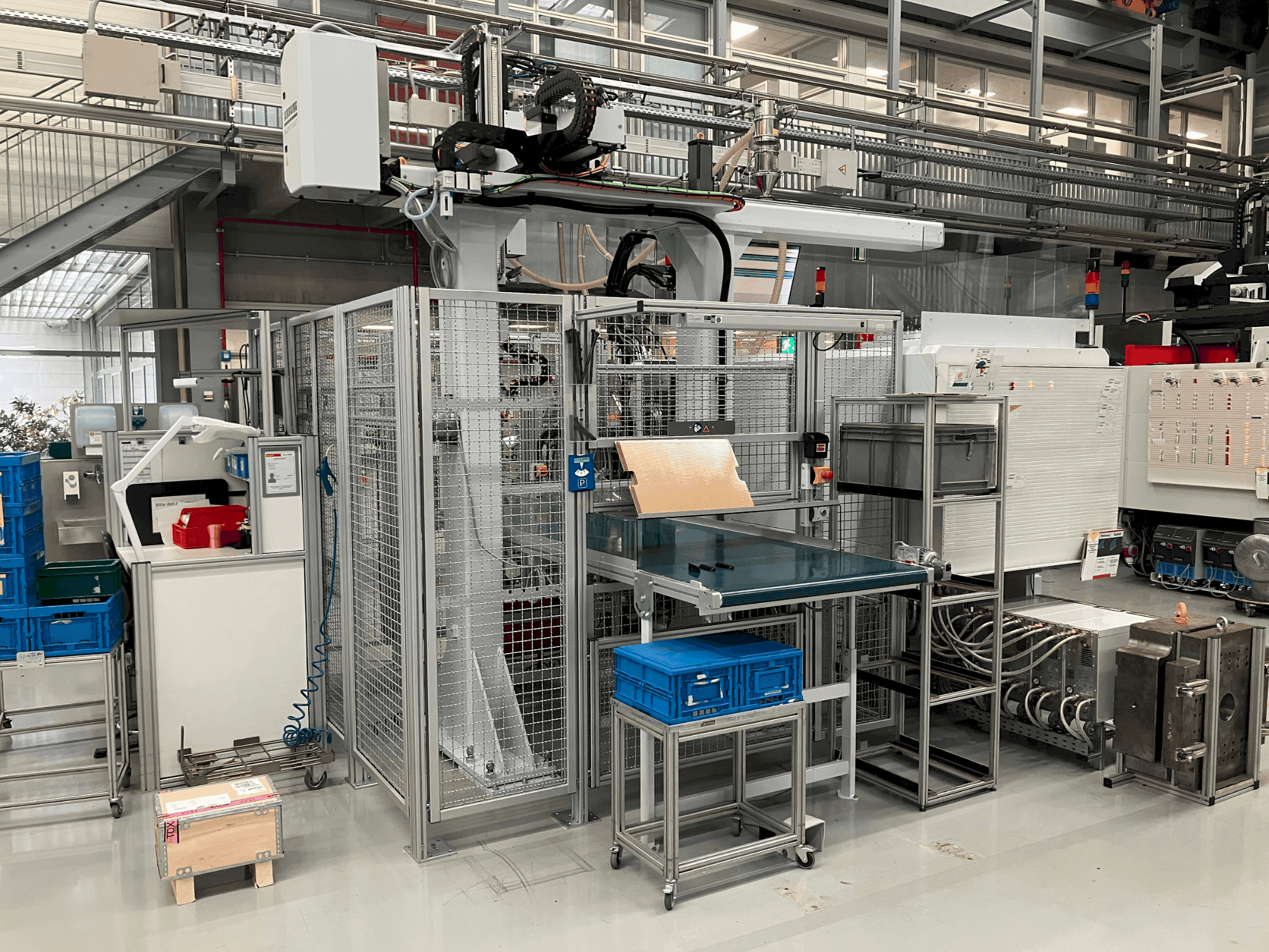 Vista frontale della macchina Arburg Allrounder 520 S 1600-400/170