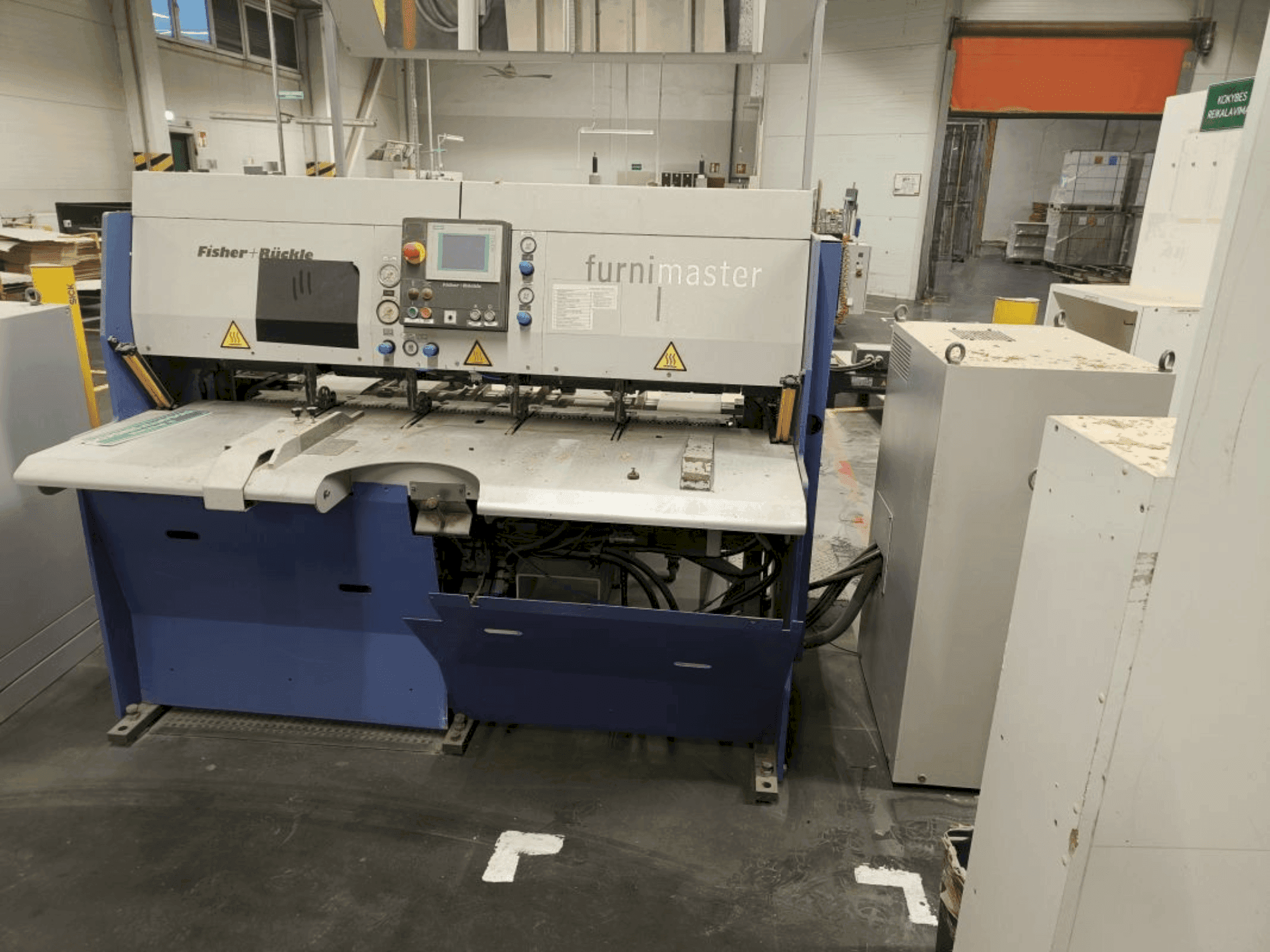 Vista frontale della macchina FISCHER & RüCKLE FZR15 / DAR 22