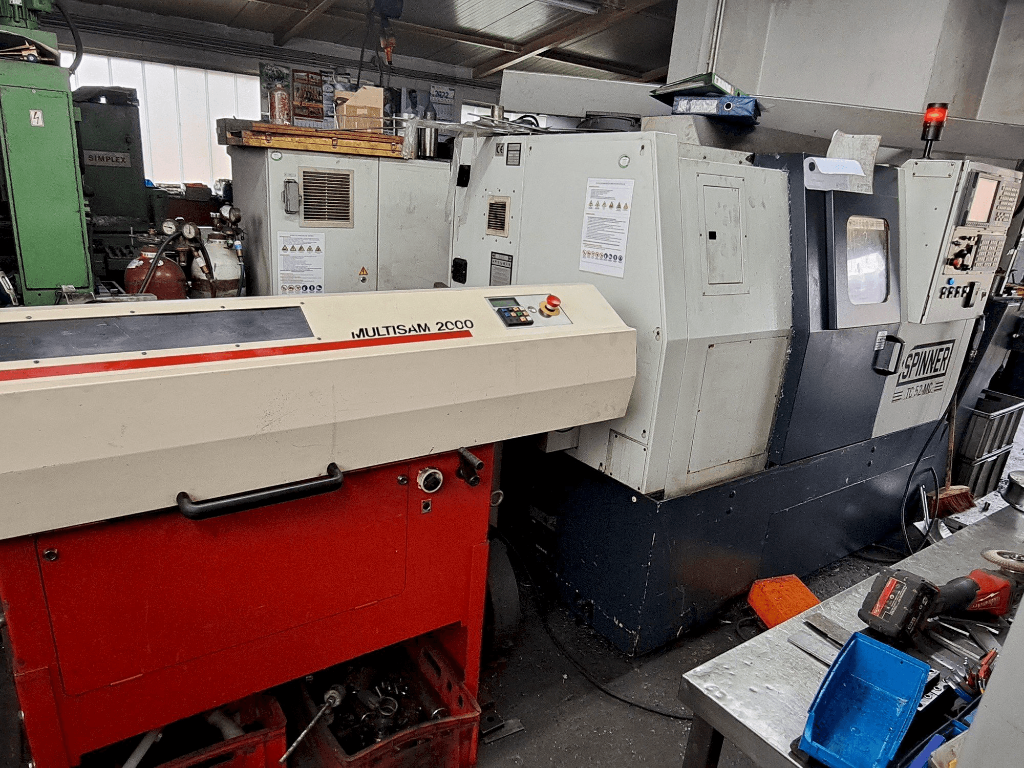 Vista frontale della macchina SPINNER TC 52-MC