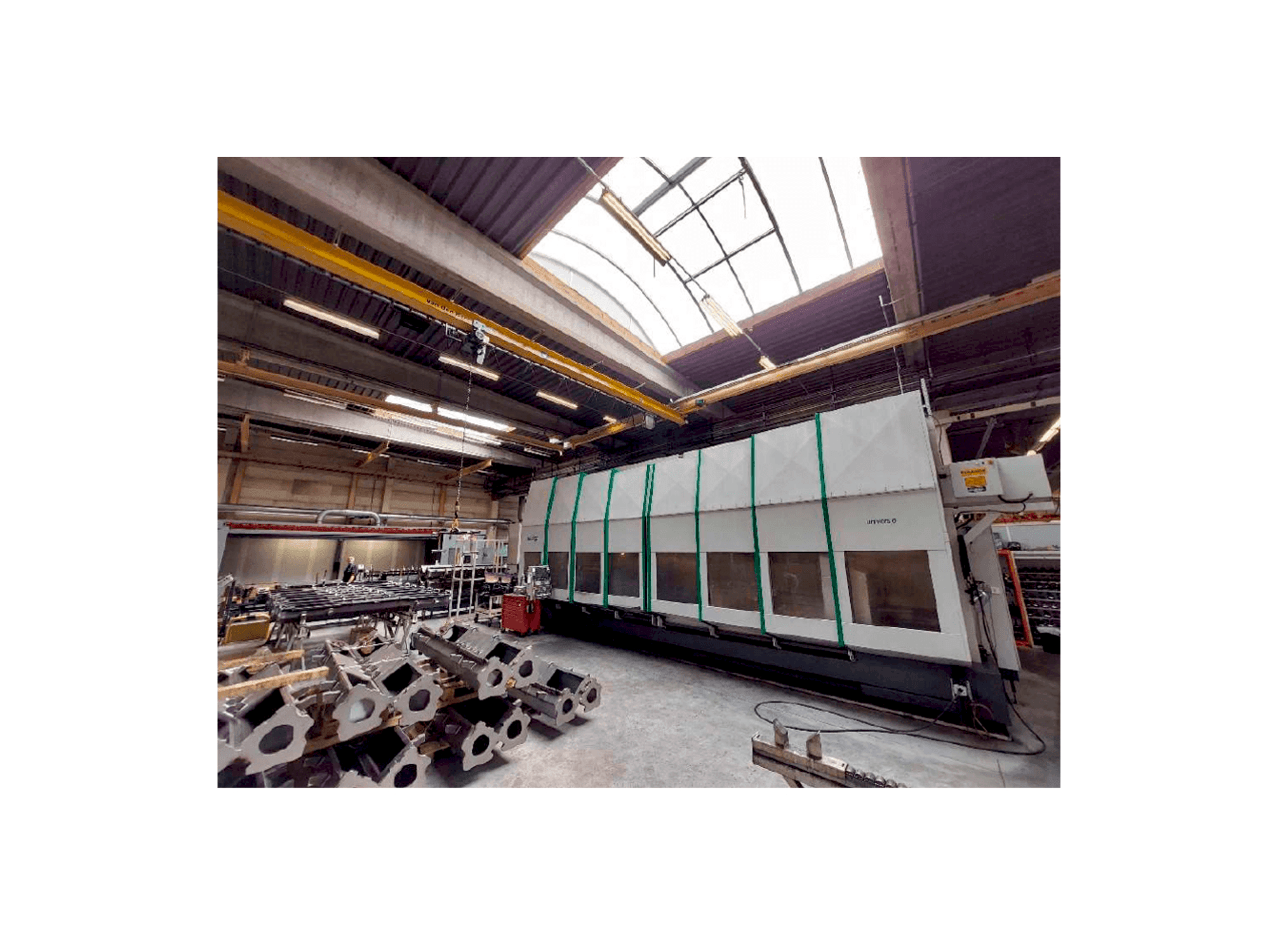 Vista frontale della macchina Unisign Univers 6