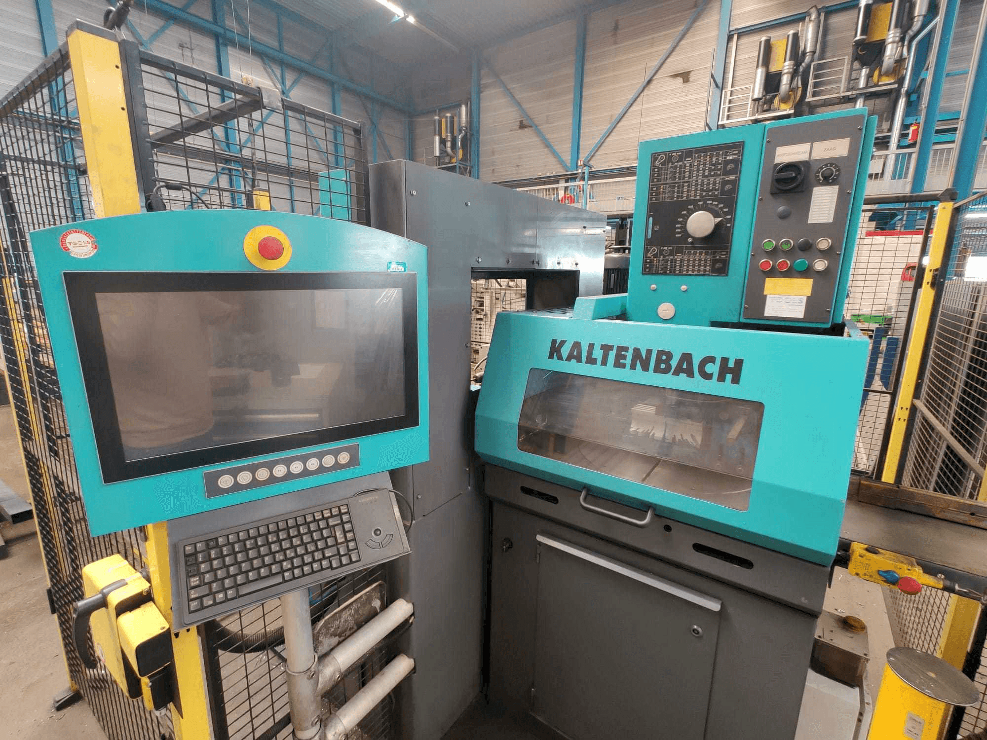 Vista frontale della macchina KALTENBACH KKS 450 + KBT 142