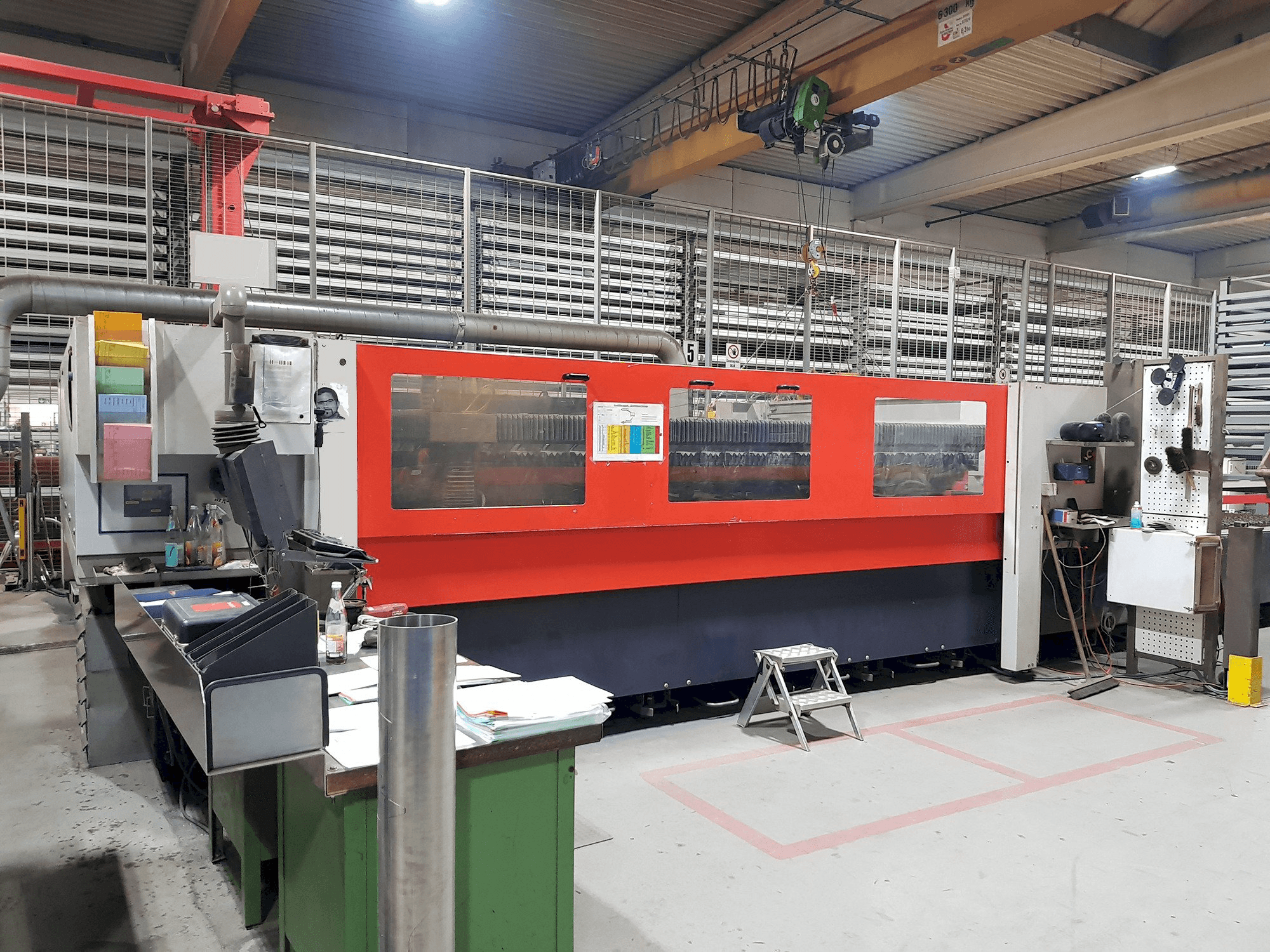Vista frontale della macchina Bystronic Bystar 4020