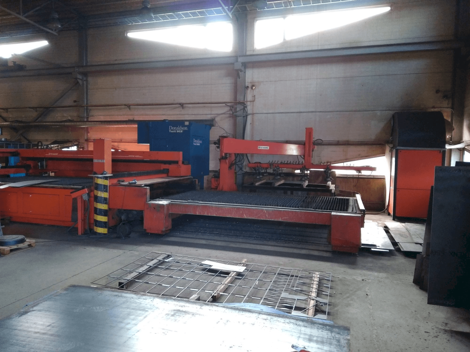 Vista frontale della macchina Bystronic BTL 2800