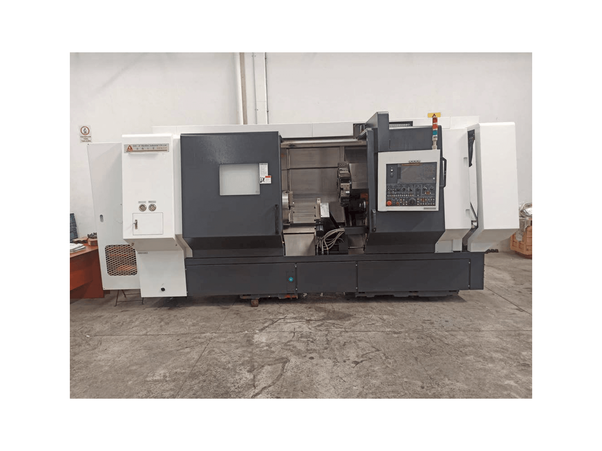 Vista frontale della macchina YOU JI Yv 36/135