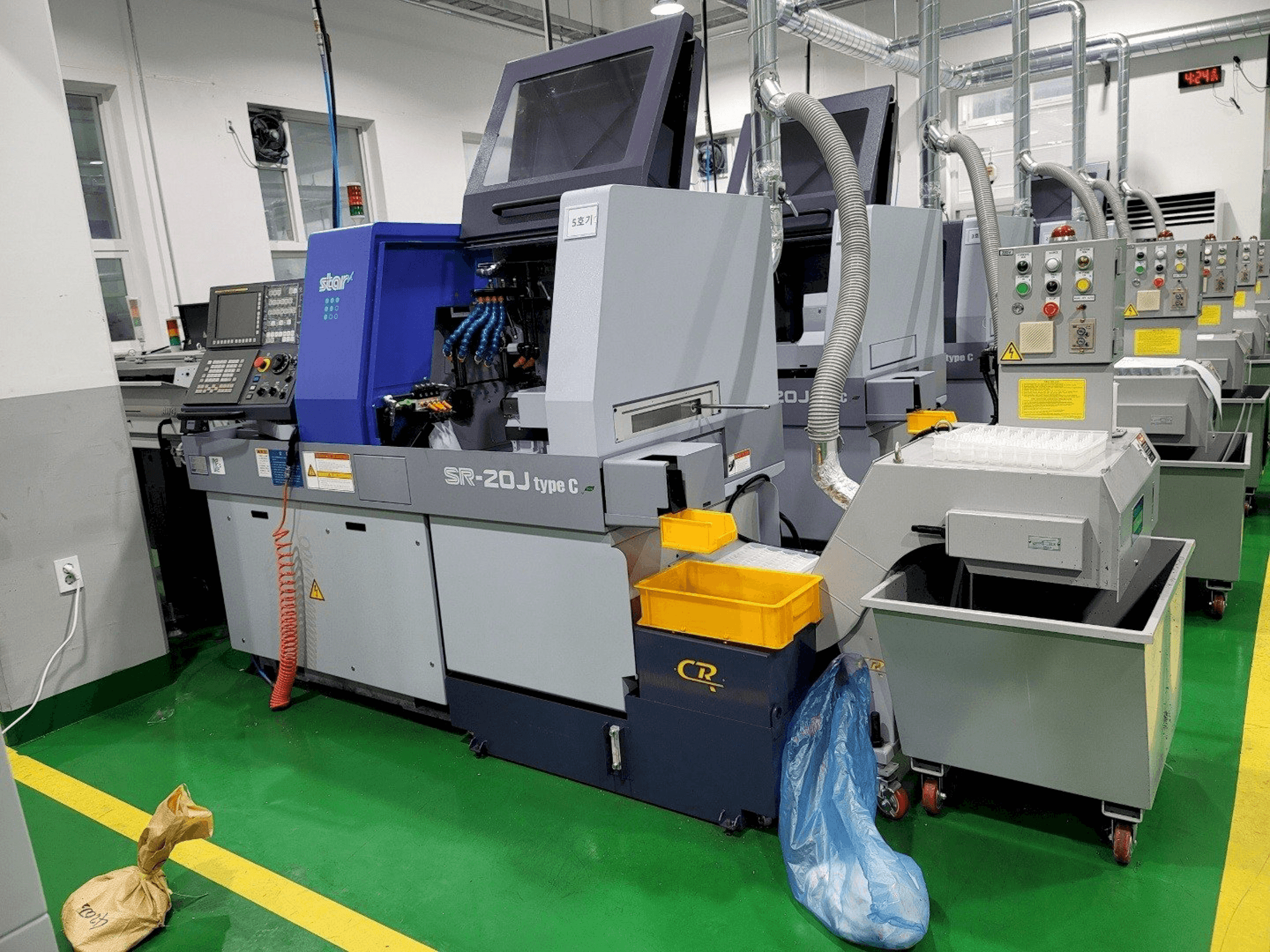 Vista frontale della macchina Star SR20J type C