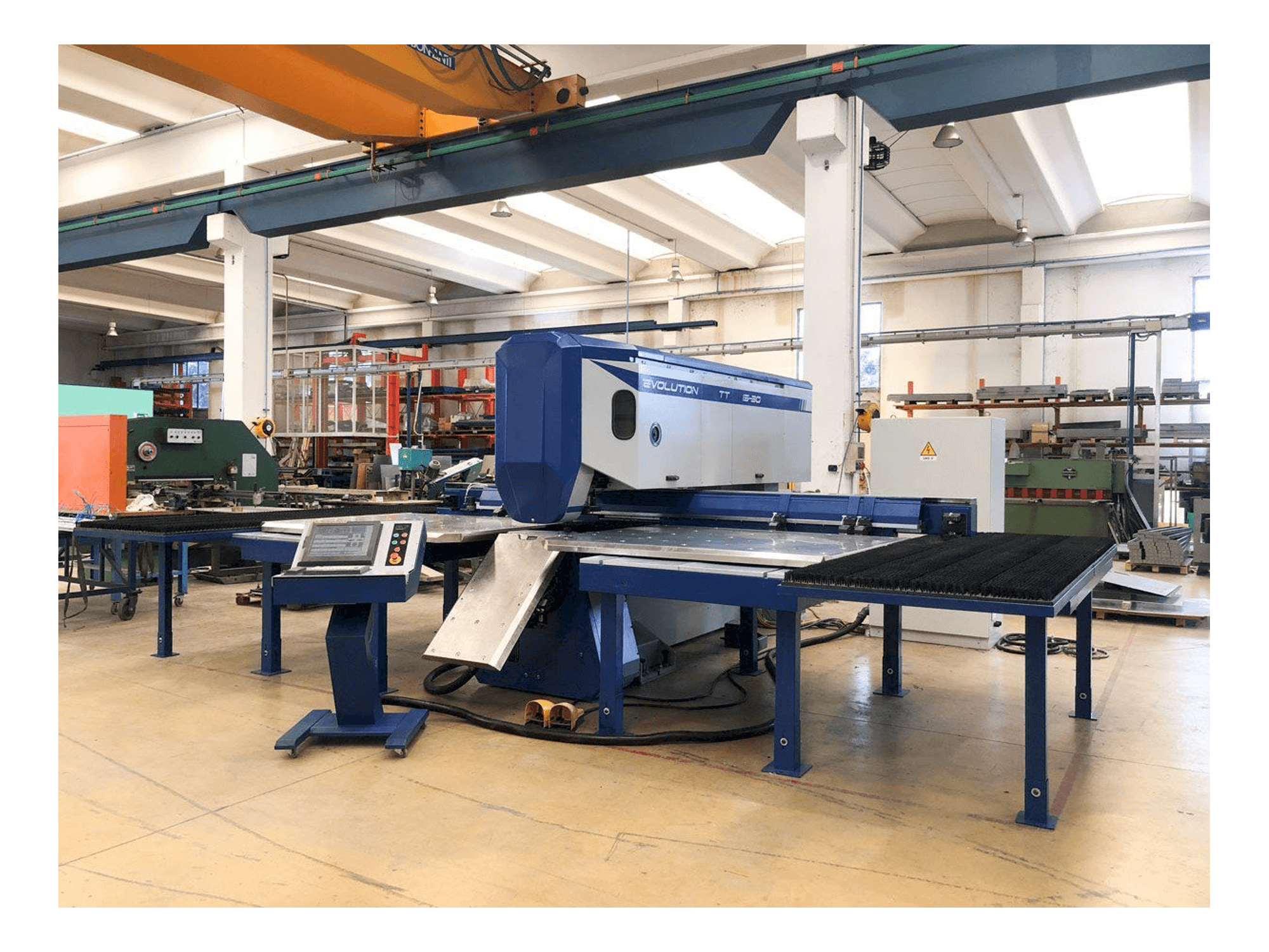 Vista frontale della macchina TECHNOLOGY EVOLUTION TT