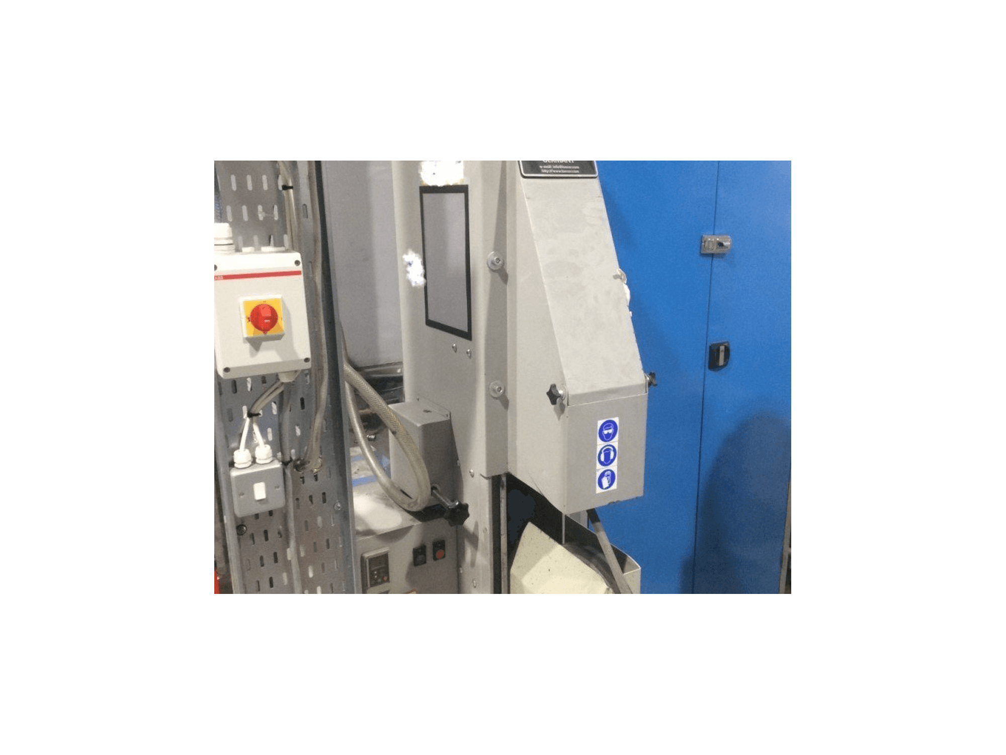 Vista frontale della macchina Loeser KS 100