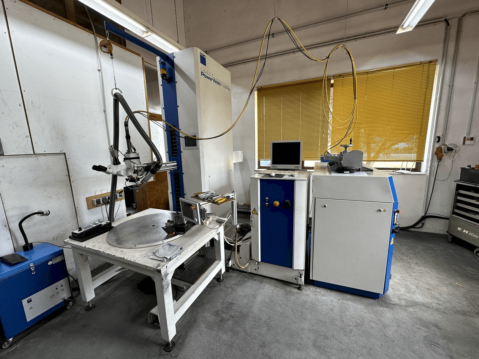 Vista frontale della macchina Trumpf TruLaser Station 5010