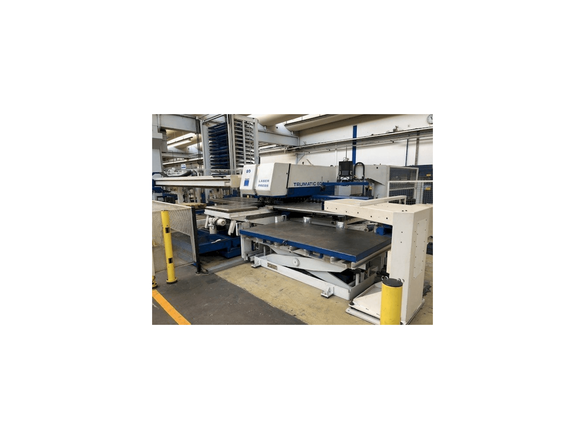 Vista frontale della macchina Trumpf Trumatic 600L