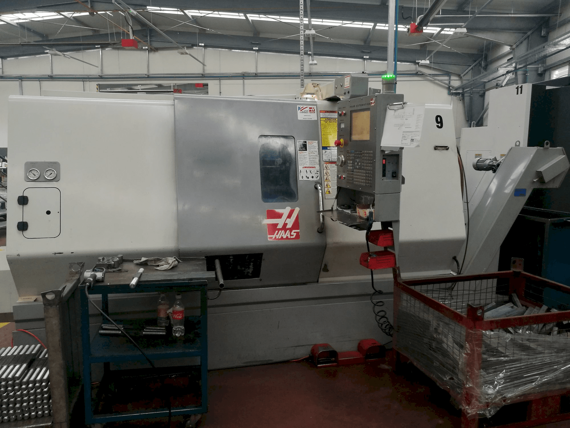 Vista frontale della macchina HAAS SL-30THE